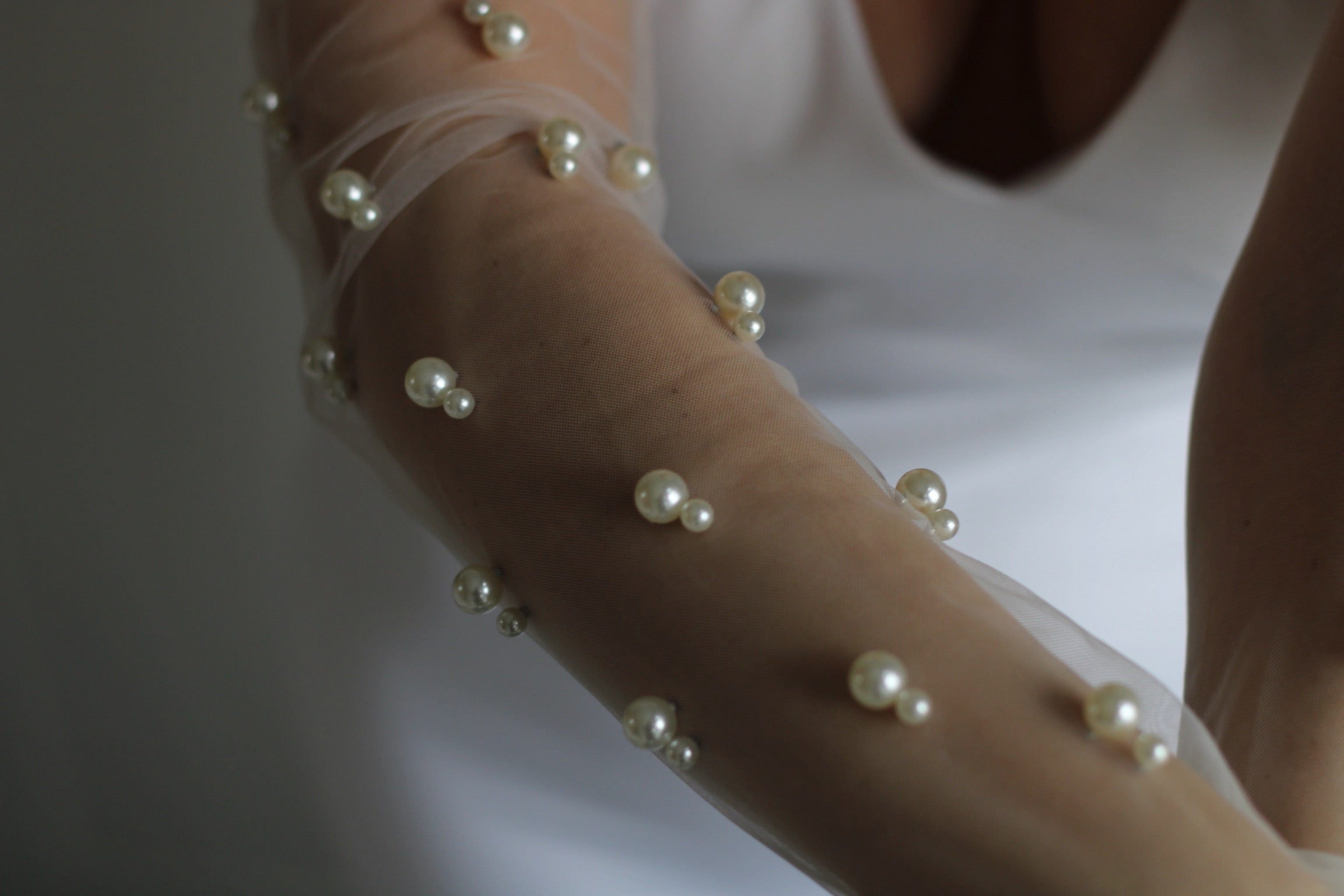 Sleeves that Wow: Elevate Your Bridal Look with Stunning Wedding Dress Sleeves - Velo Bianco