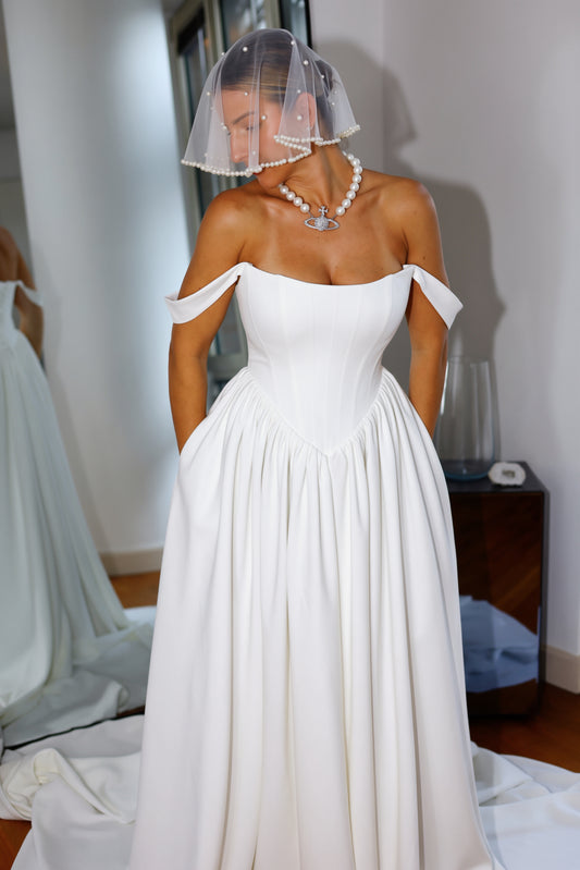 Pearl Drop Short Wedding Veil