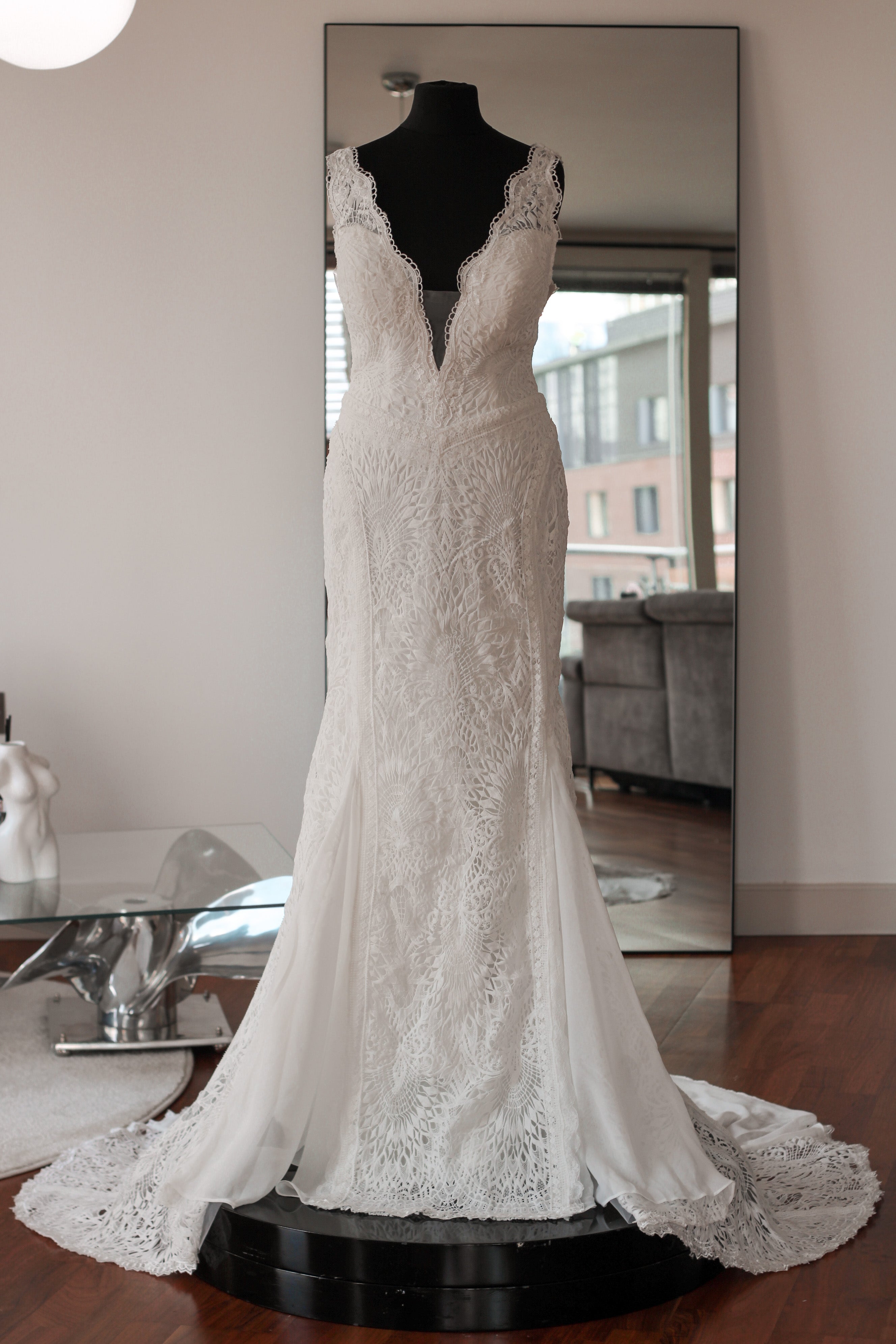Sample - Klara Fit & Flare Bridal Gown in Cream - Velo Bianco
