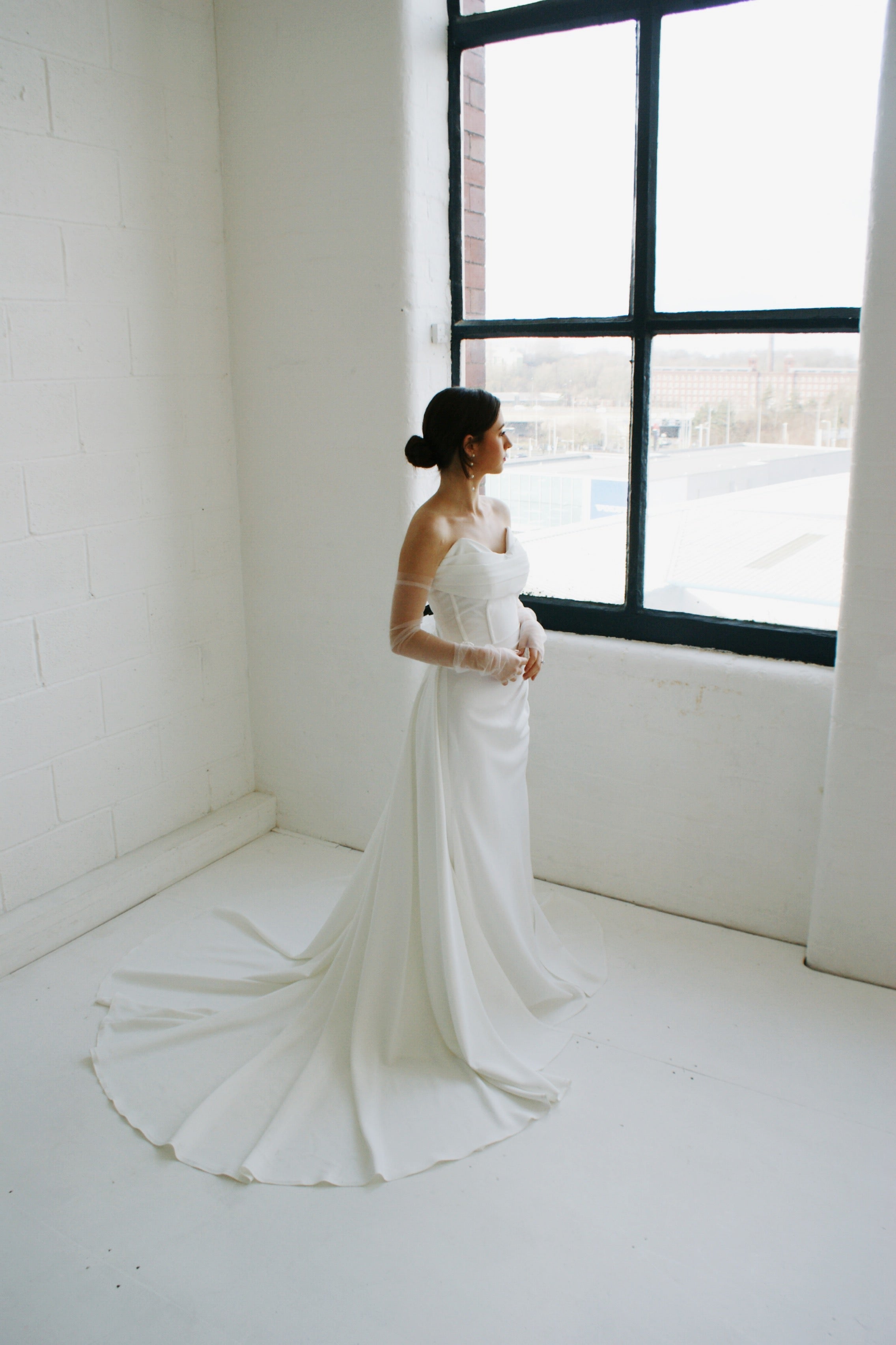 Rose Crepe Bridal Gown with Detachable Sleeves - Velo Bianco