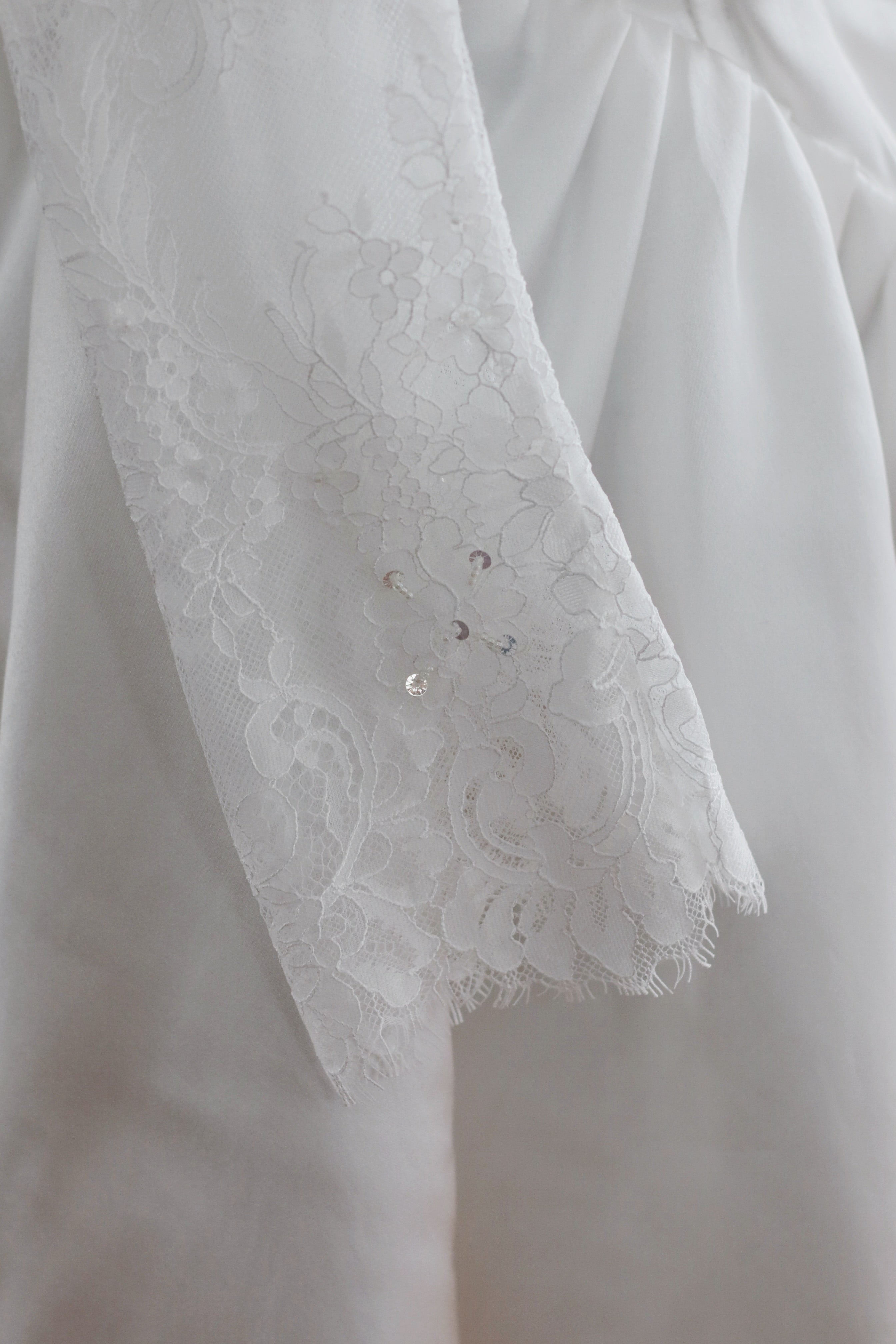 Luxury Detachable Lace Wedding Sleeves with Sequins
