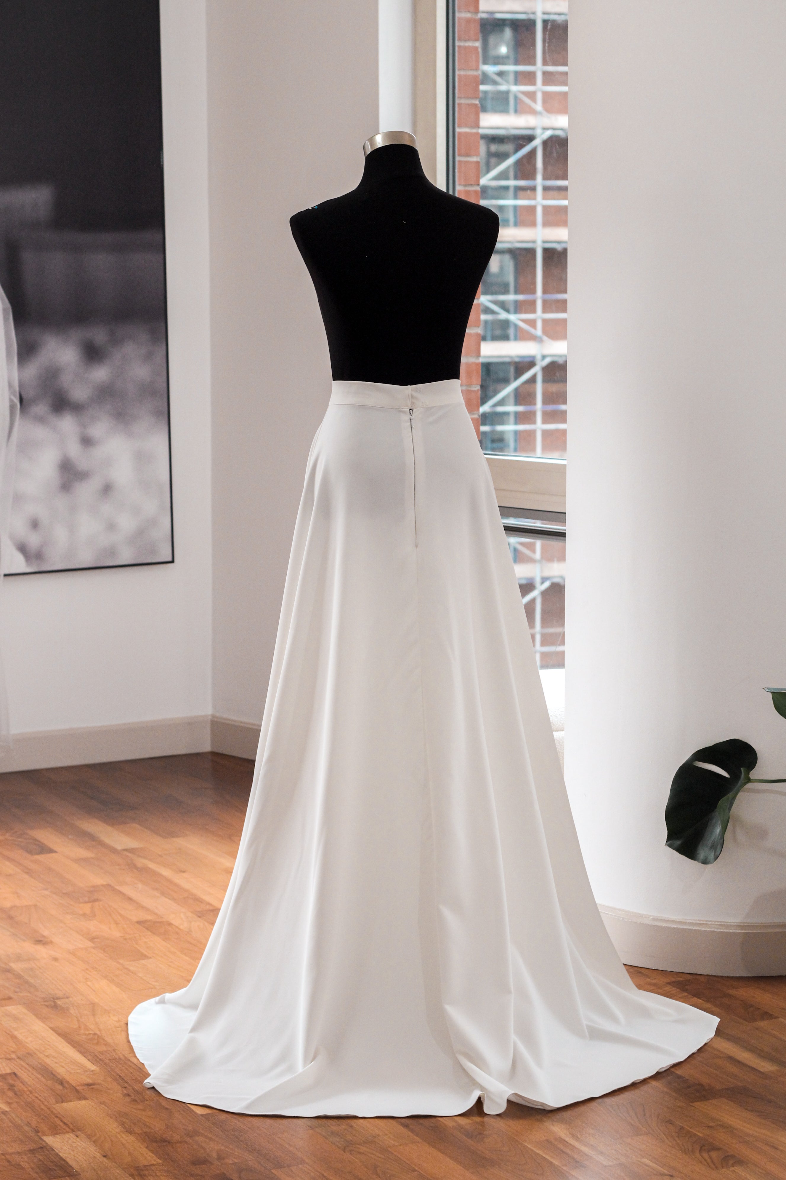 Detachable Crepe Bridal Overskirt - Velo Bianco