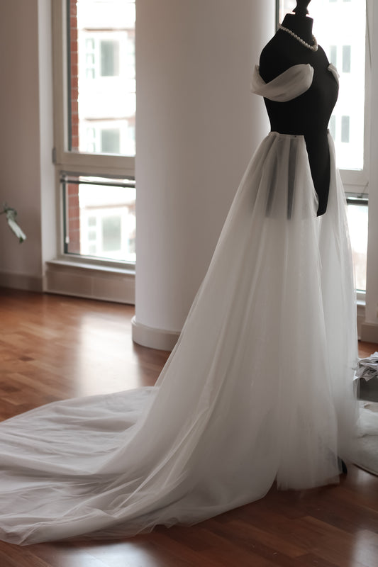 Extra Layered Tulle Overskirt - Velo Bianco
