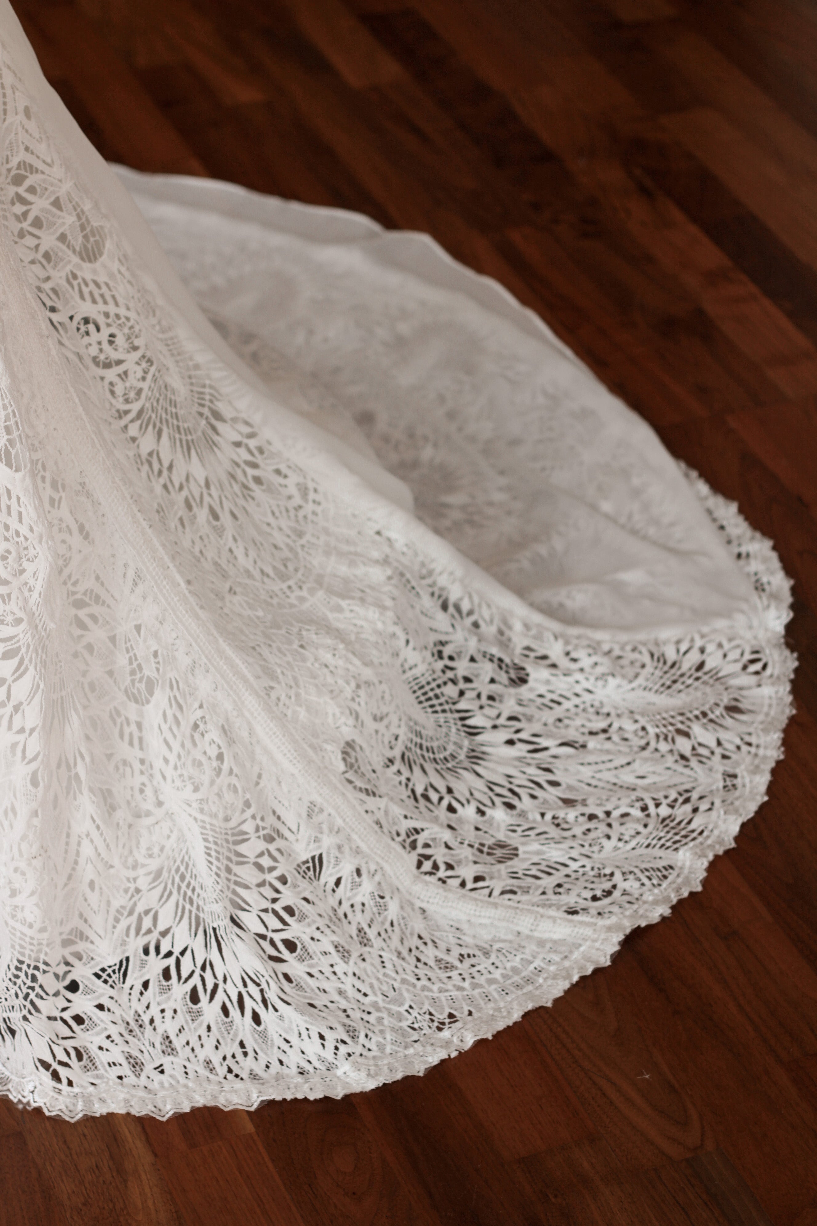 Sample - Klara Fit & Flare Bridal Gown in Cream - Velo Bianco