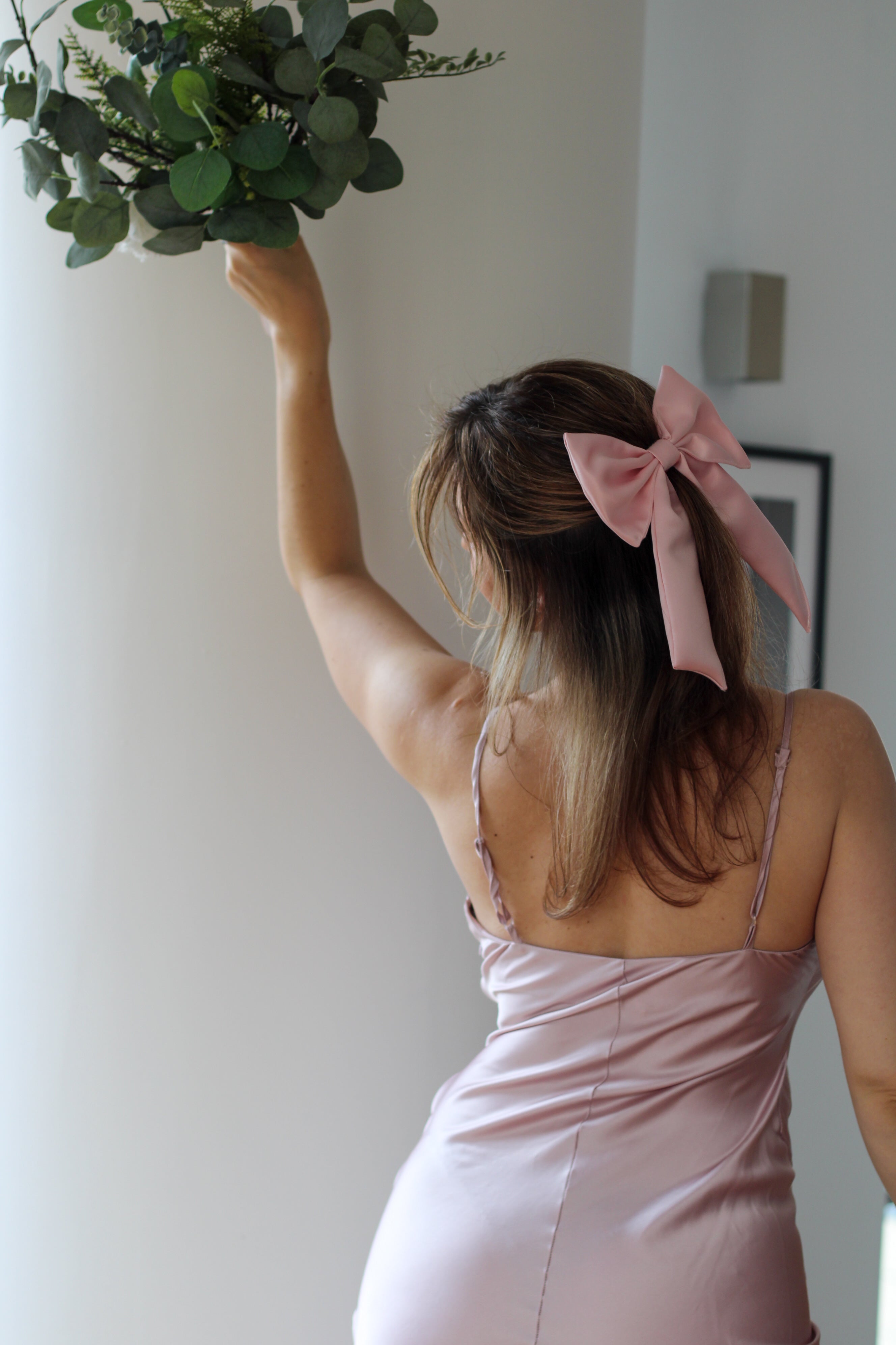 Luxury Blush Hair Bow - Velo Bianco