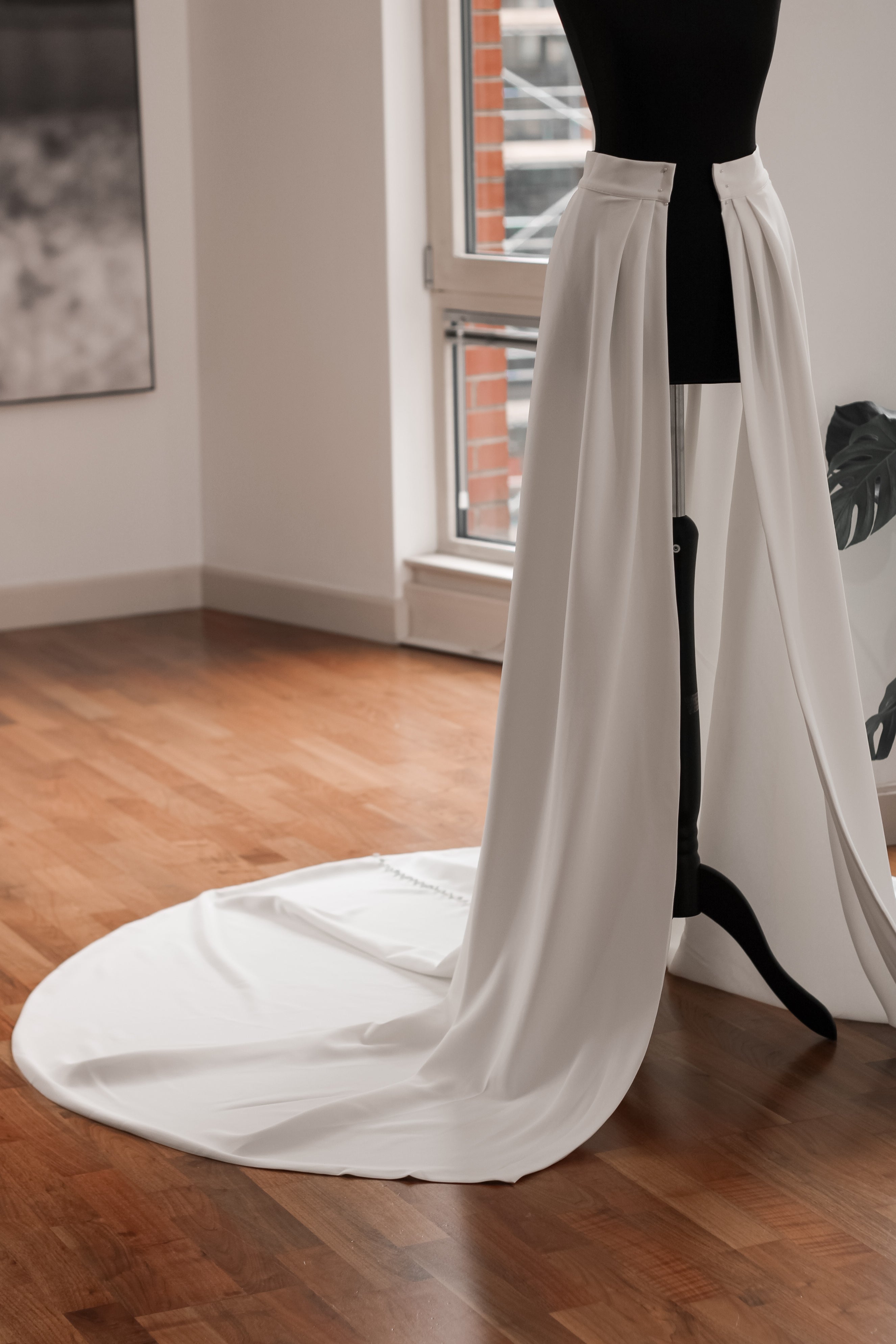 Luxury Detachable Crepe Overskirt - Velo Bianco