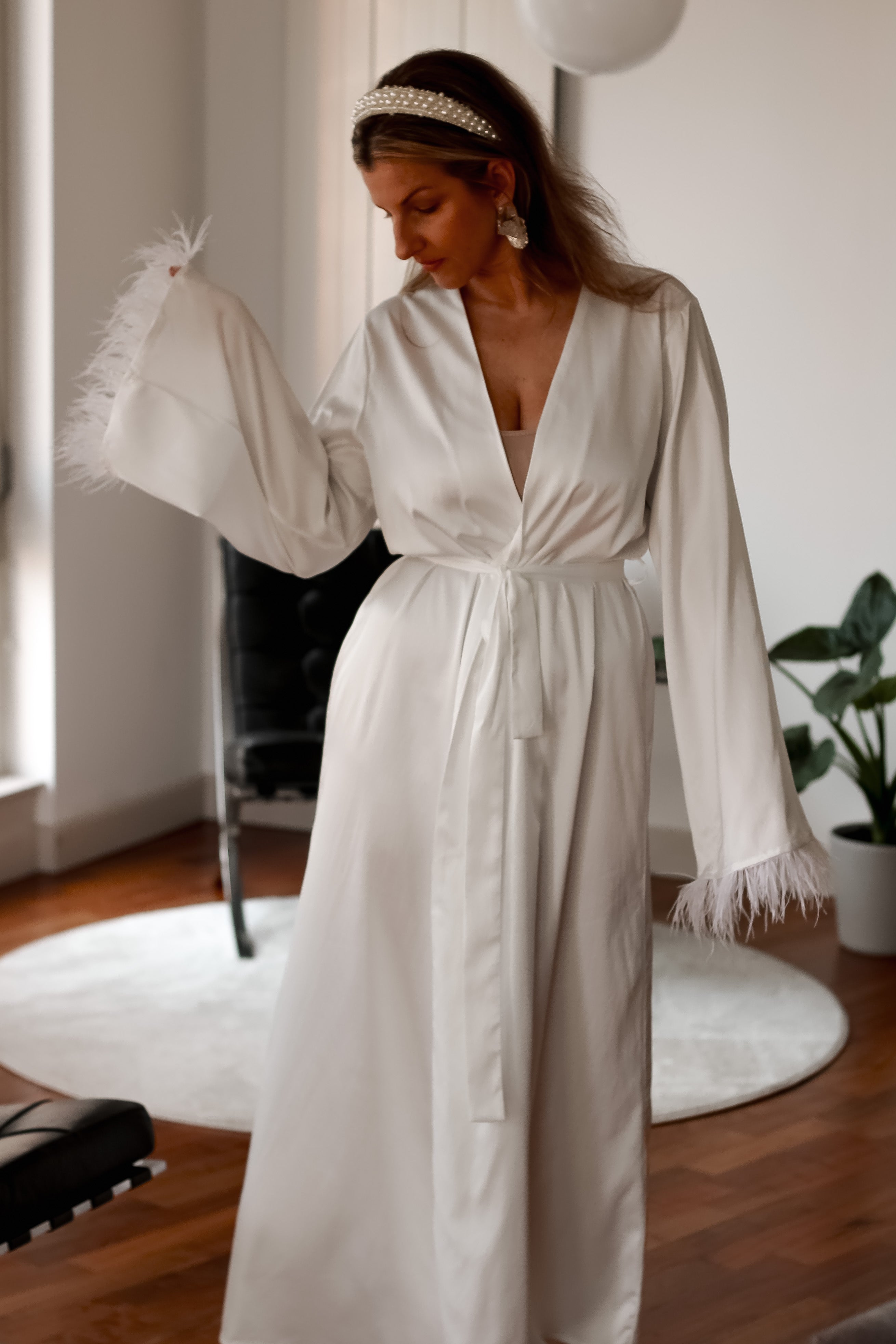 Feather Sleeve Satin Bridal Robe - Velo Bianco
