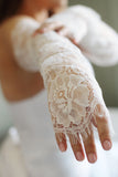 Charlotte Detachable Lace Sleeves - Velo Bianco