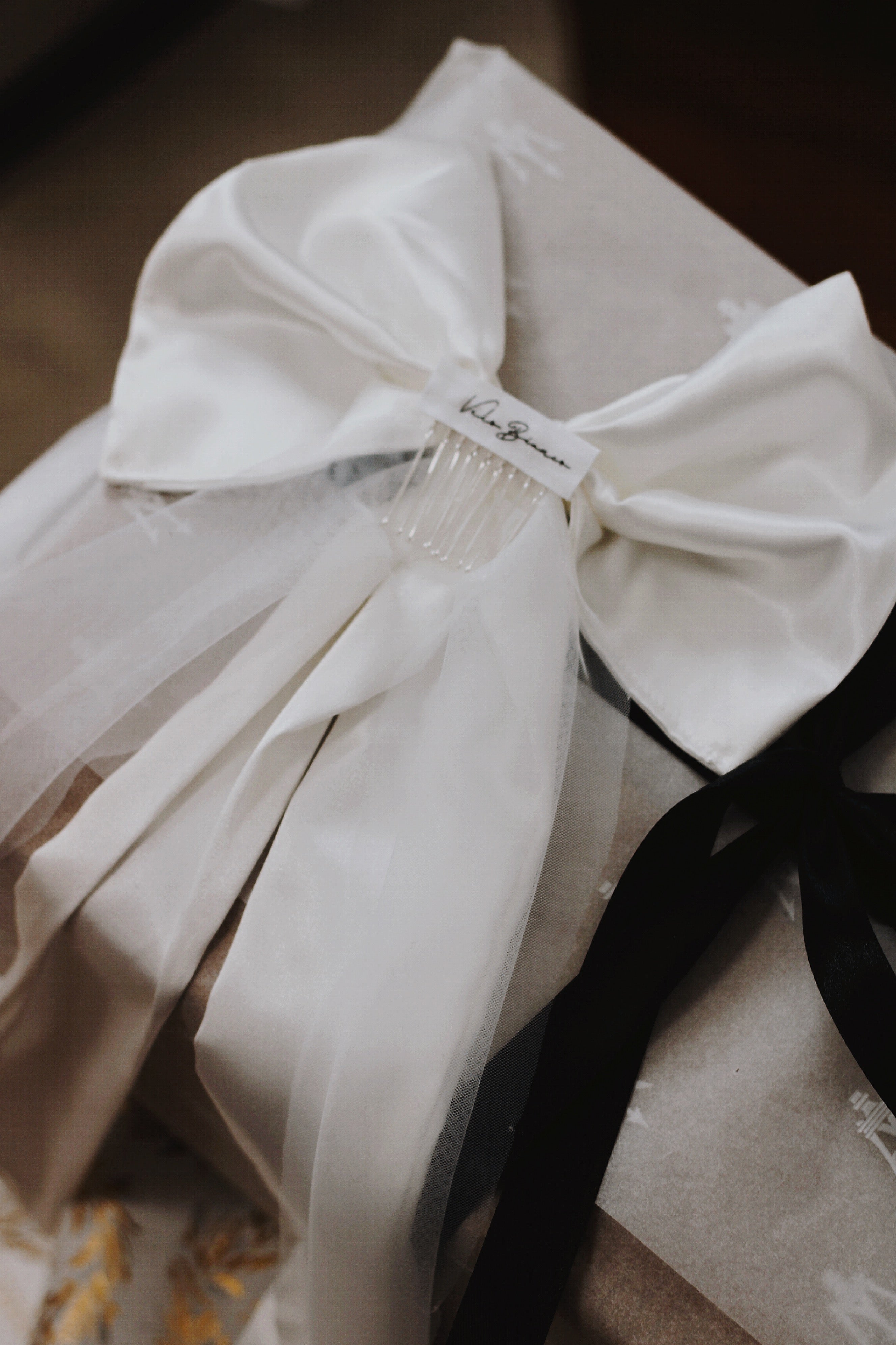 Michaela Satin Bow - Velo Bianco