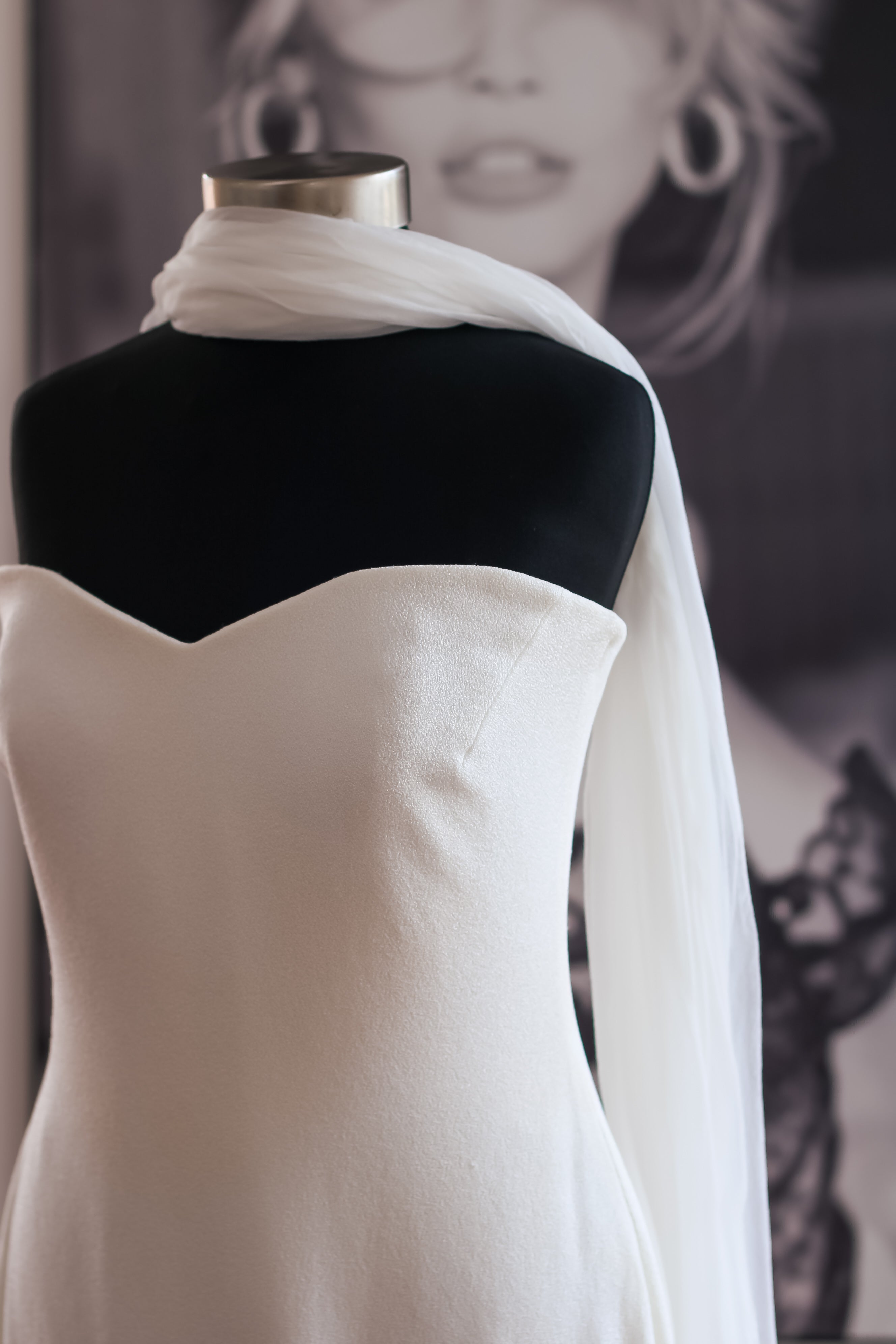 Pre-Loved Raciela ( Atelier Pronovias ) Wedding Dress