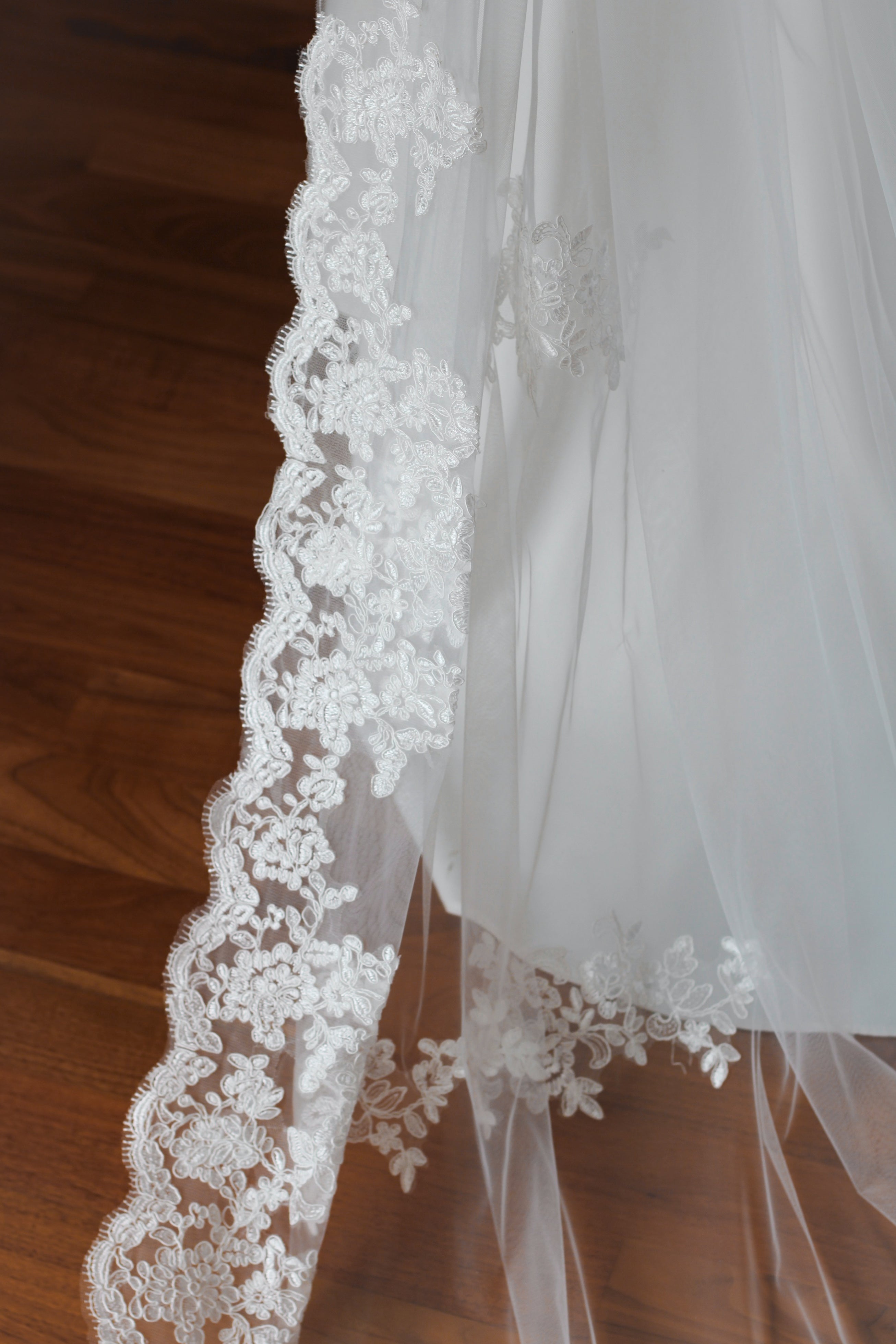 Chantilly Lace Cathedral Wedding Veil