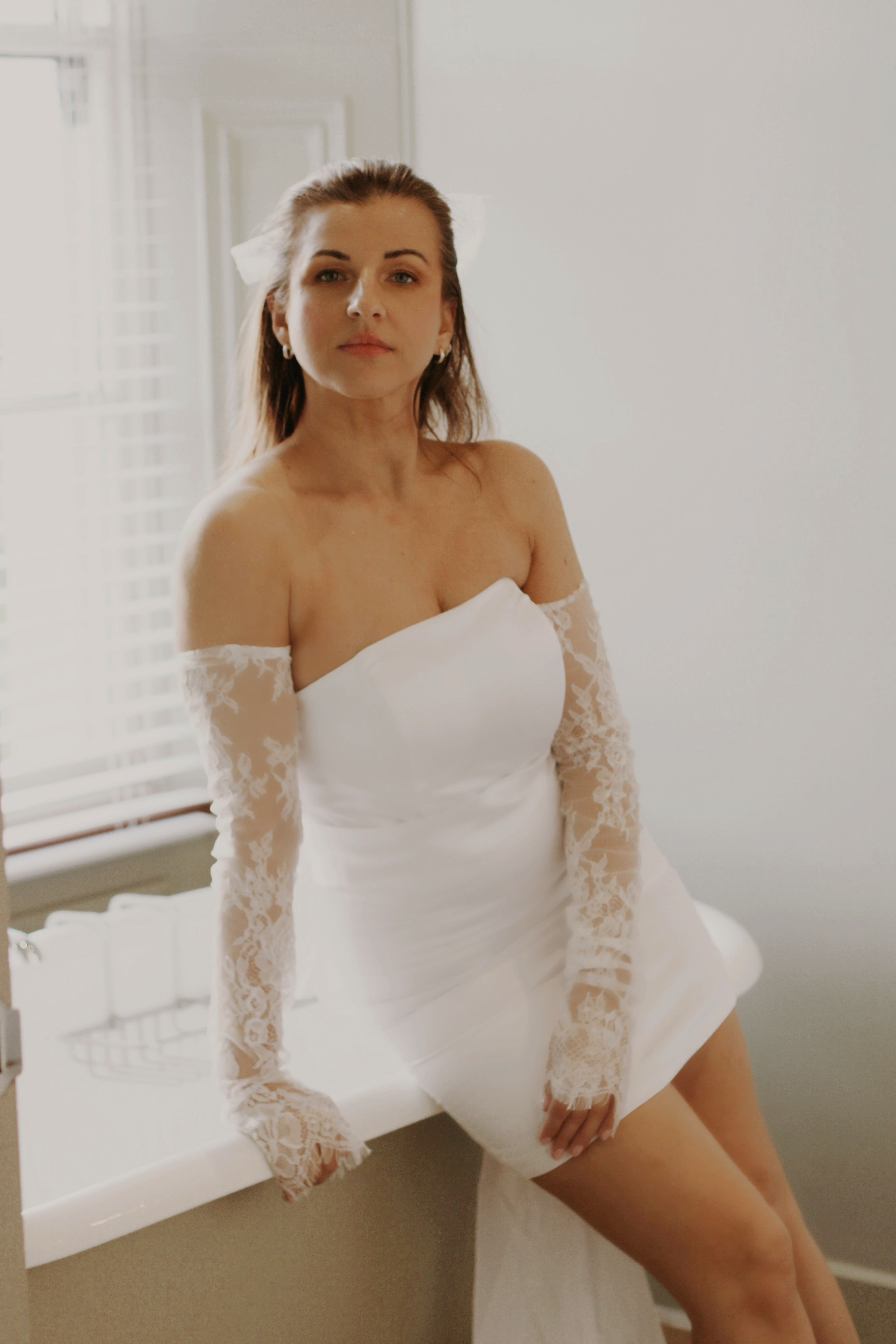 Strapless Mini Wedding Dress - Velo Bianco