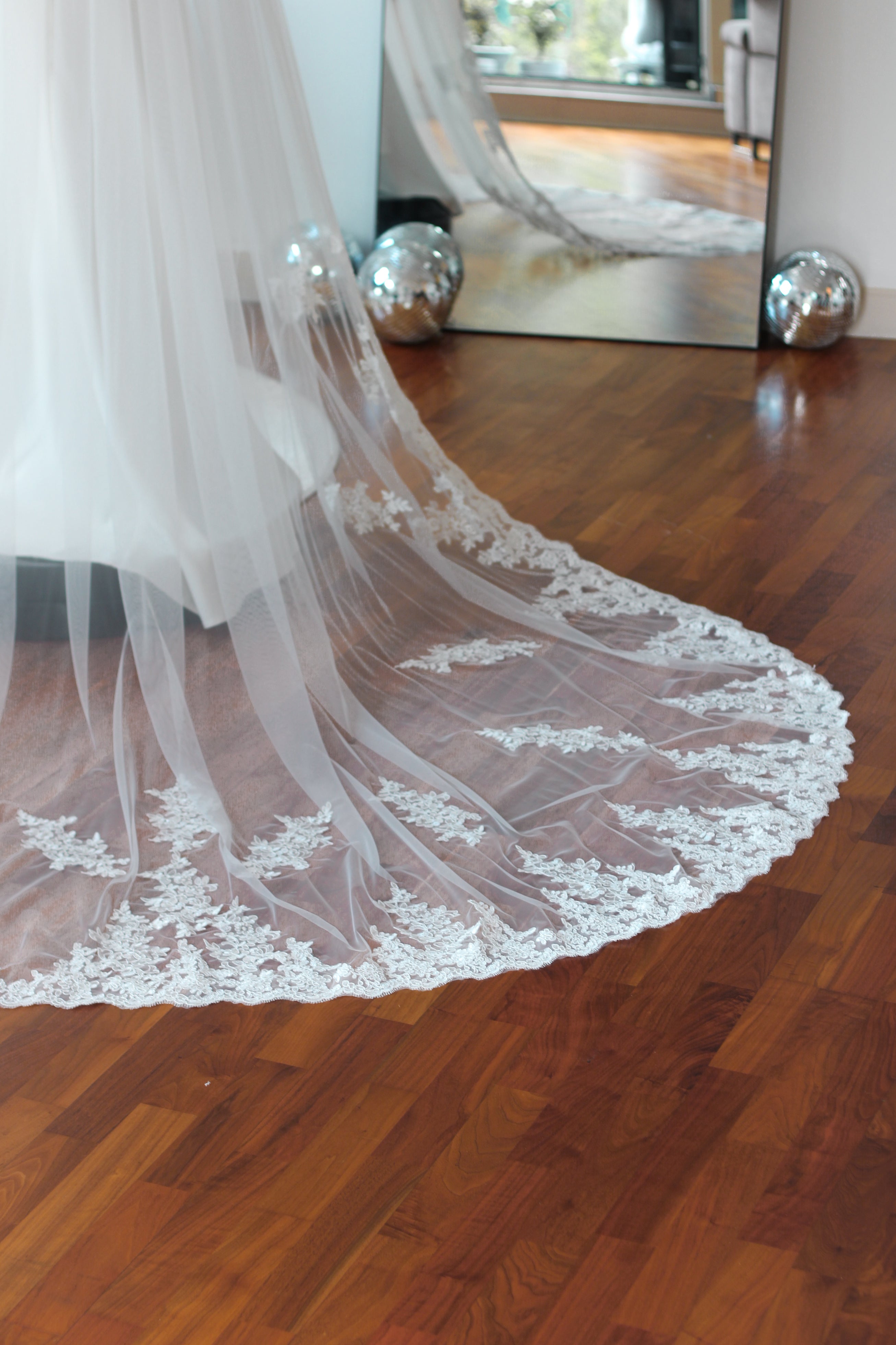 Chantilly Lace Cathedral Wedding Veil