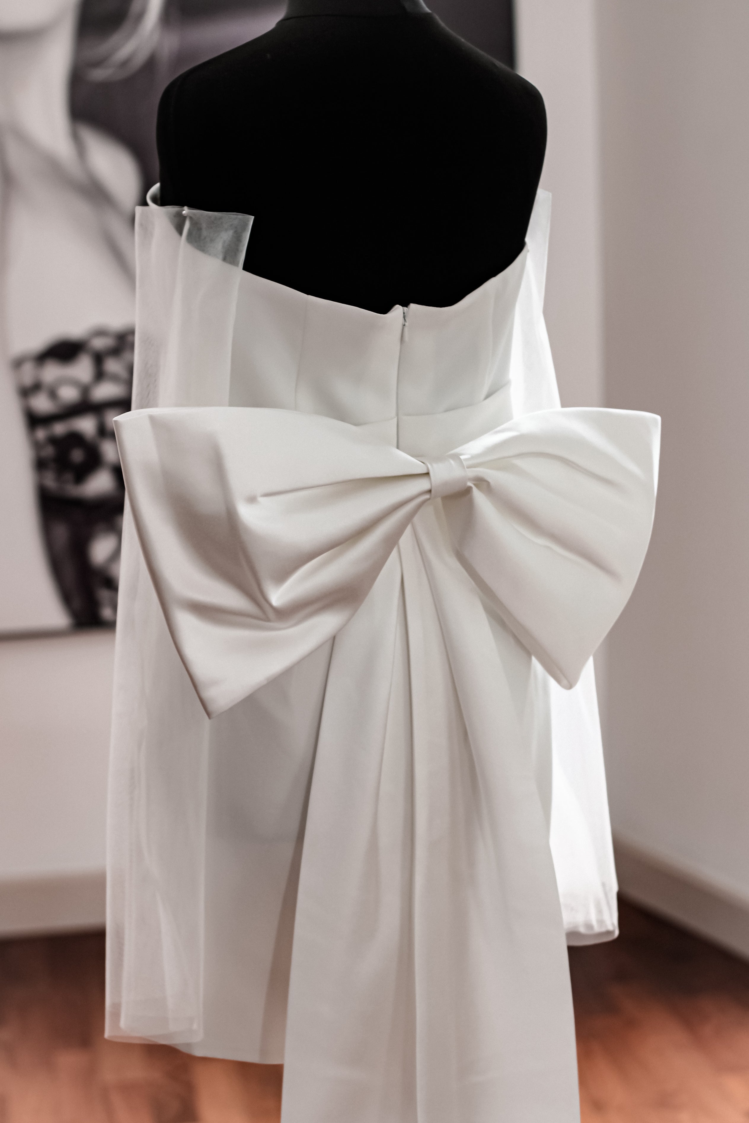 Strapless Mini Wedding Dress - Velo Bianco