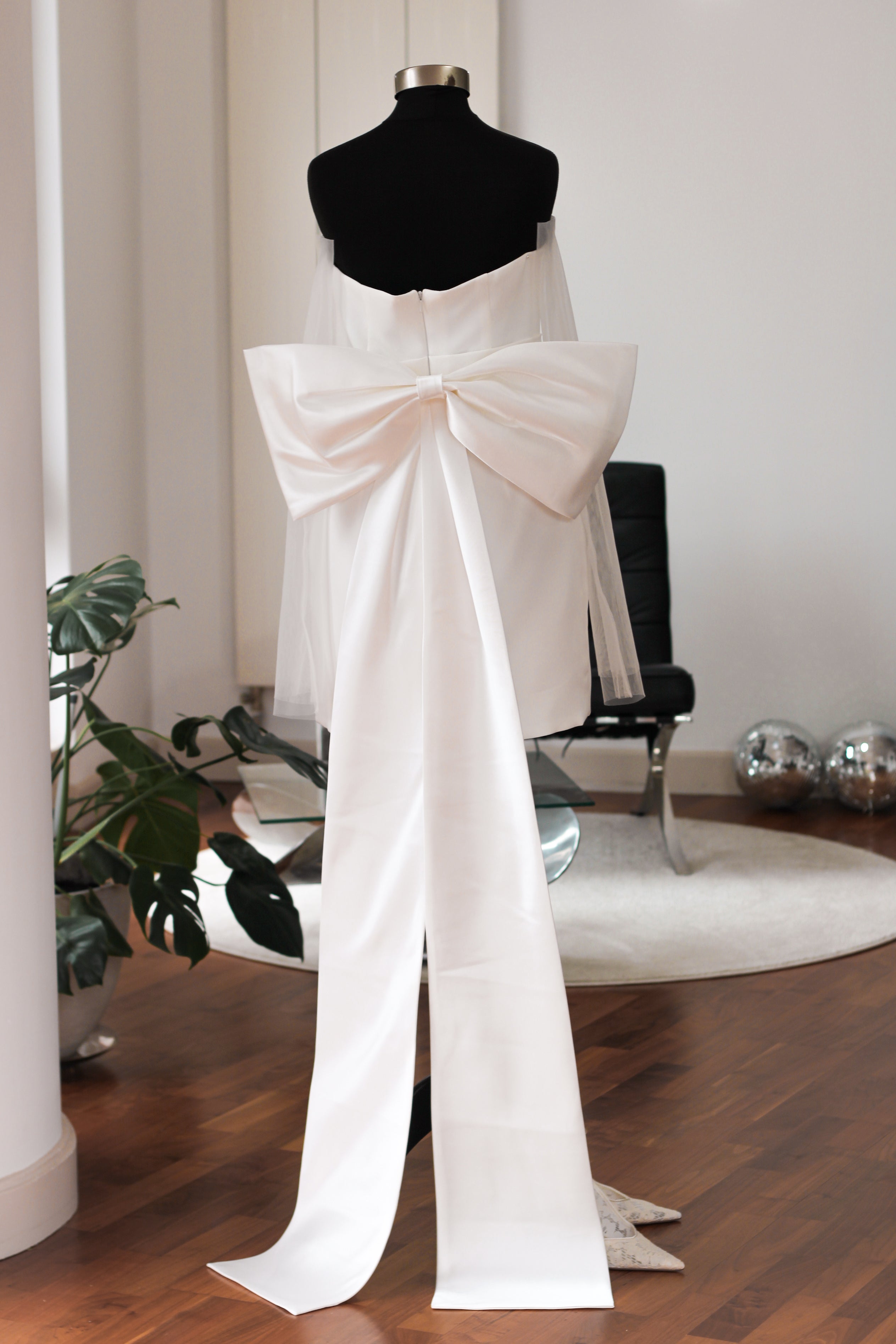 Strapless Mini Wedding Dress - Velo Bianco