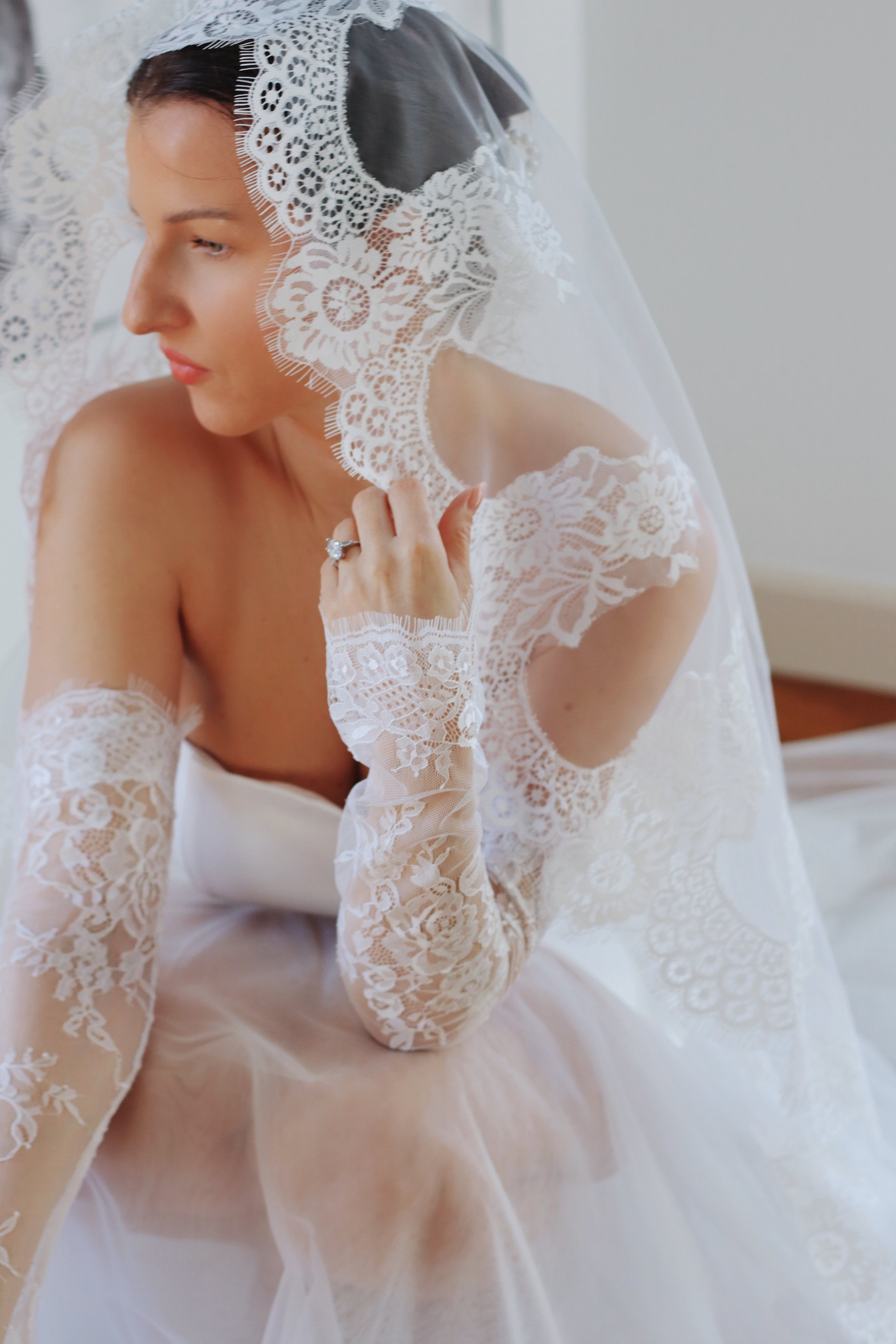 French Lace Scallop Bridal Sleeves