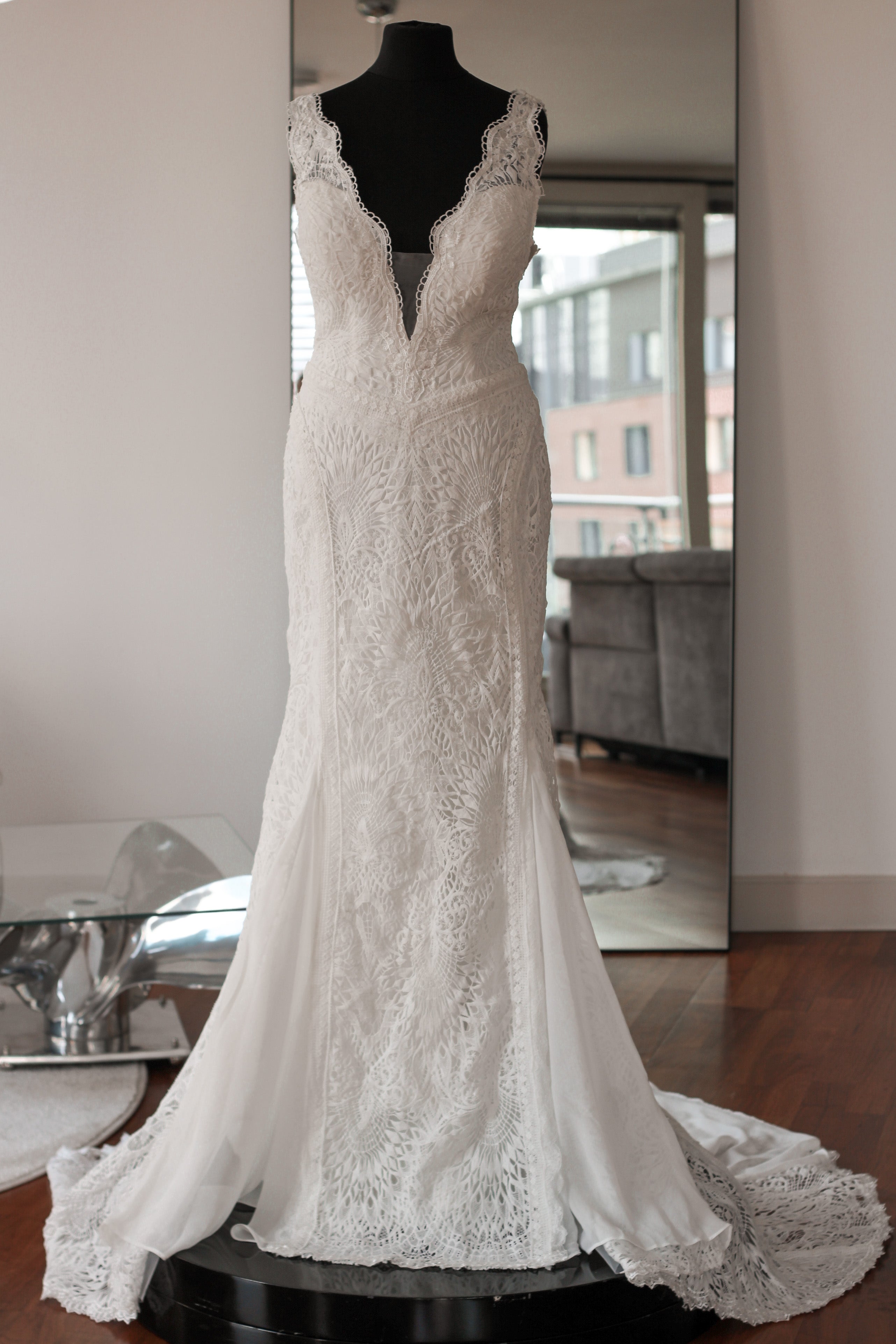 Sample - Klara Fit & Flare Bridal Gown in Cream - Velo Bianco