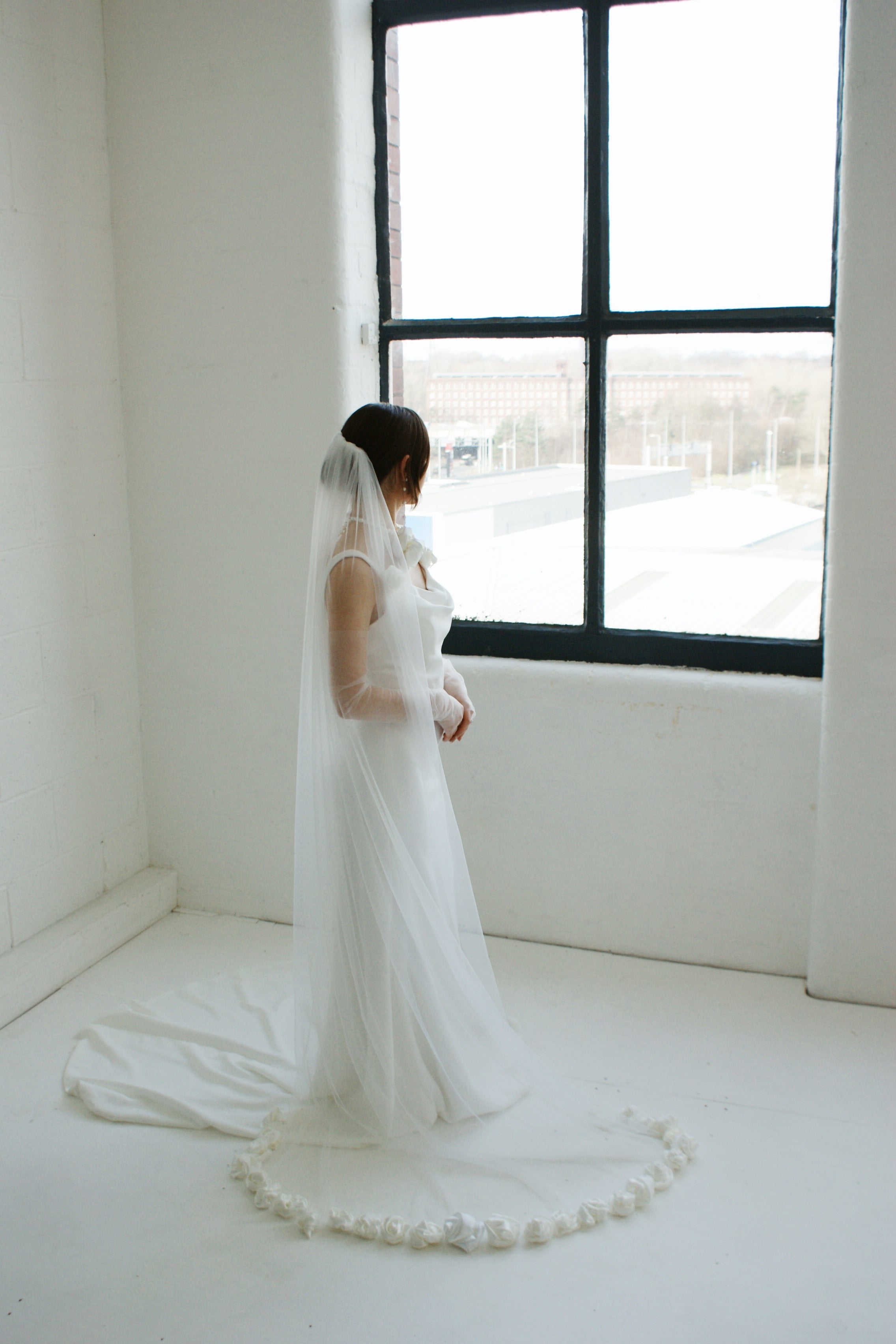 Luxury Handmade Rose Wedding Veil - Velo Bianco