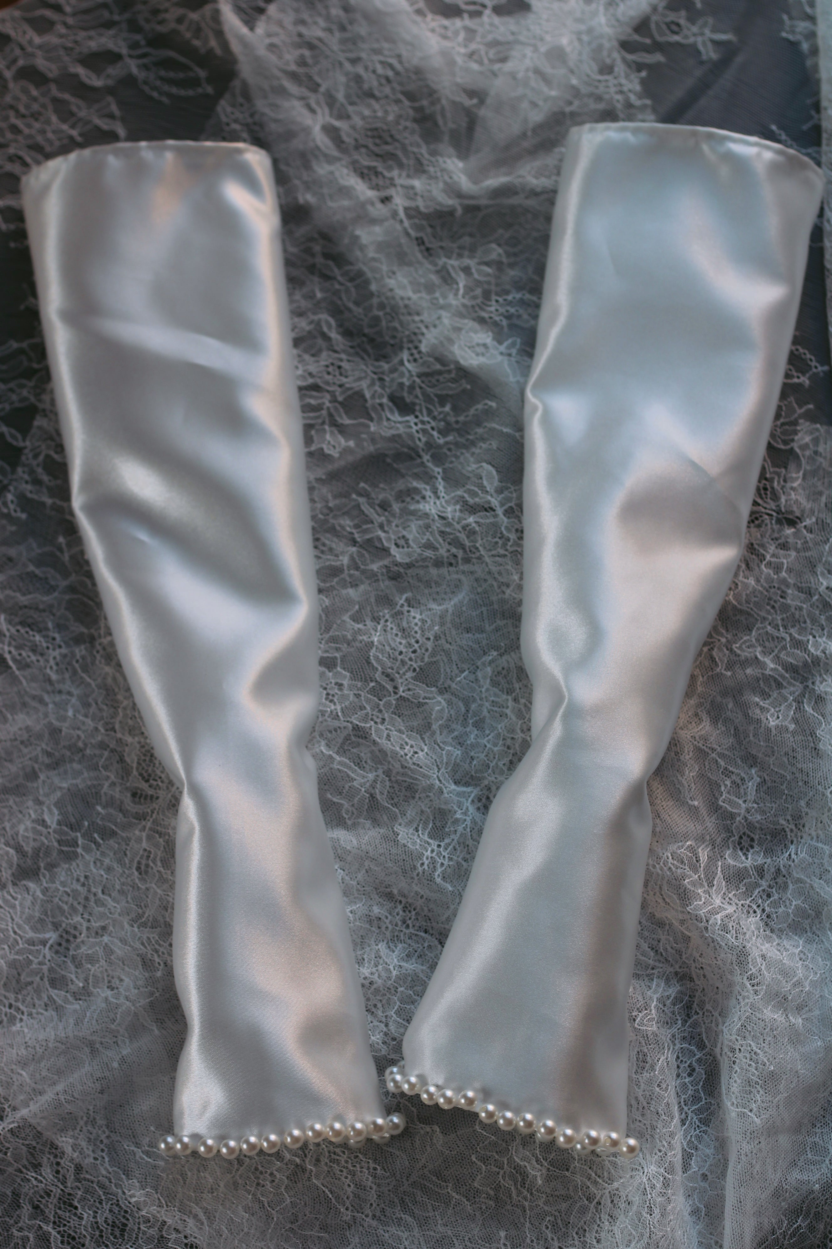 Detachable Satin Bridal Sleeves with Pearls