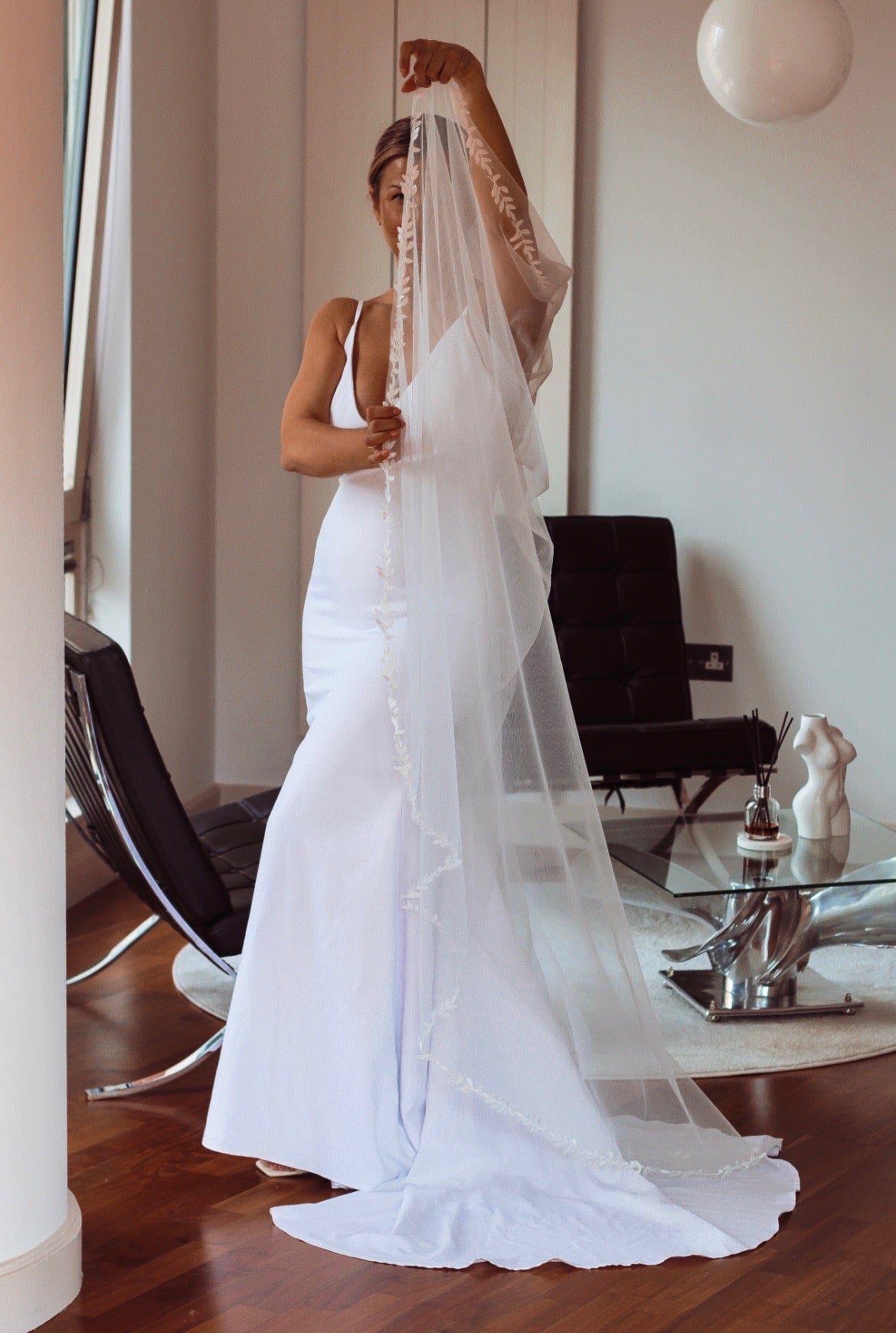 Cathedral Wedding Veil Leaf Trim - Velo Bianco