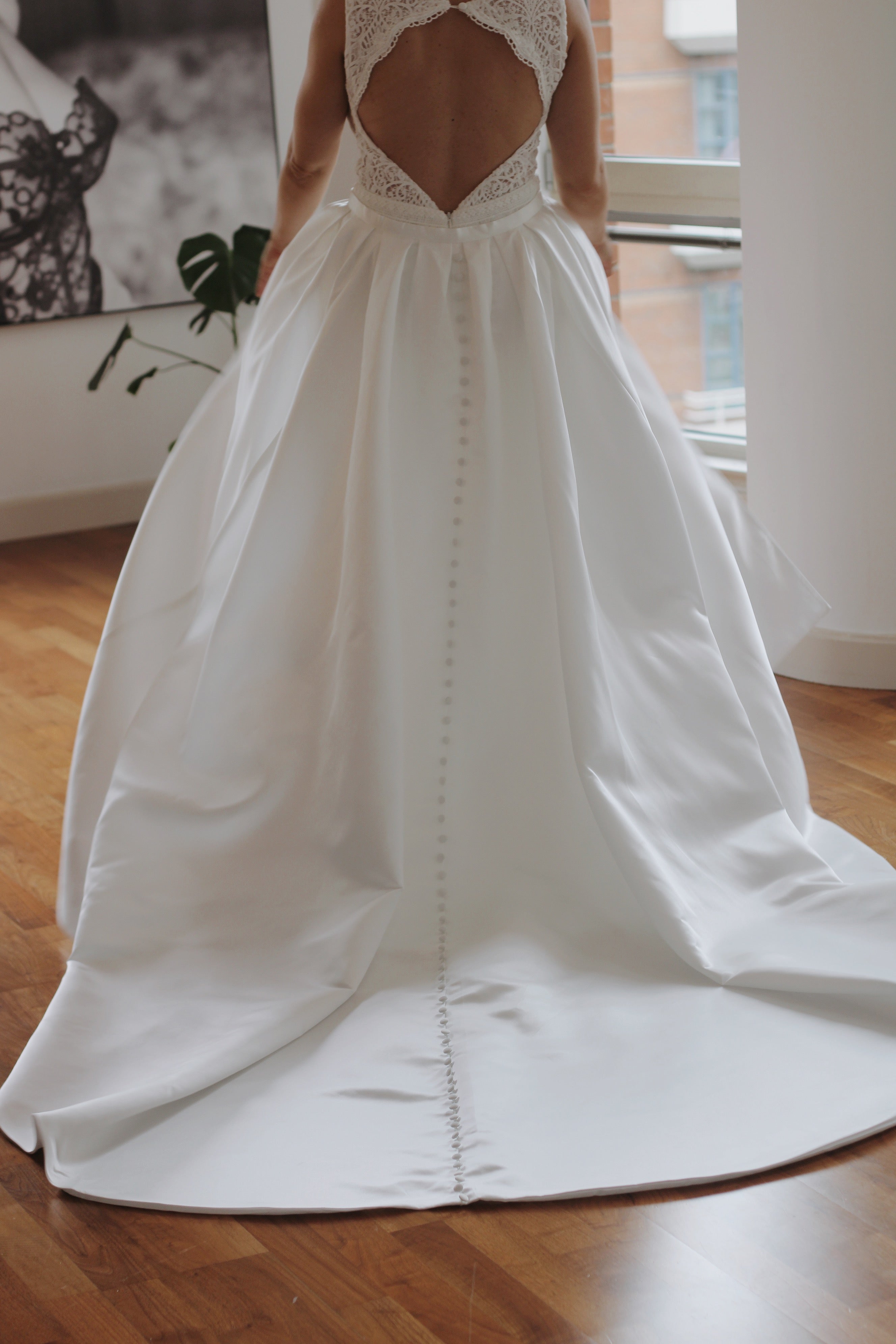 Luxury Satin Bridal Overskirt - Velo Bianco