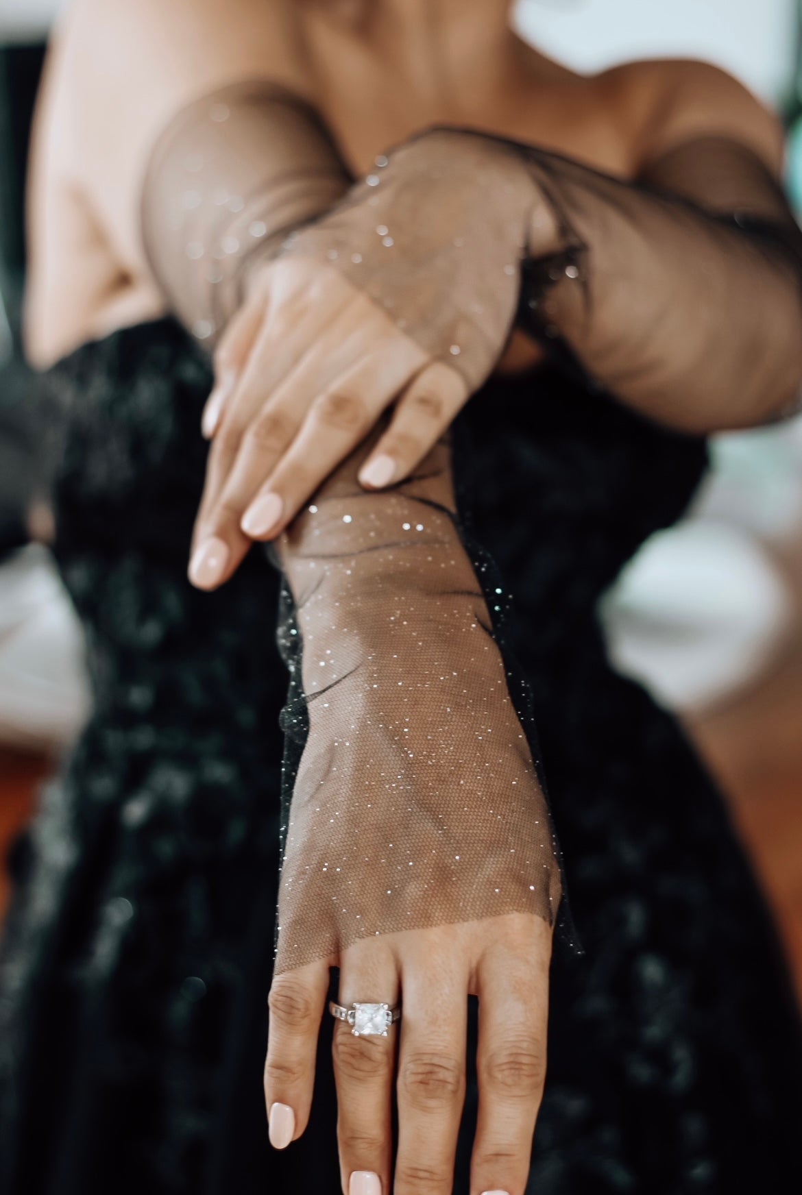 Fingerless Black Glitter Bridal Gloves - Velo Bianco