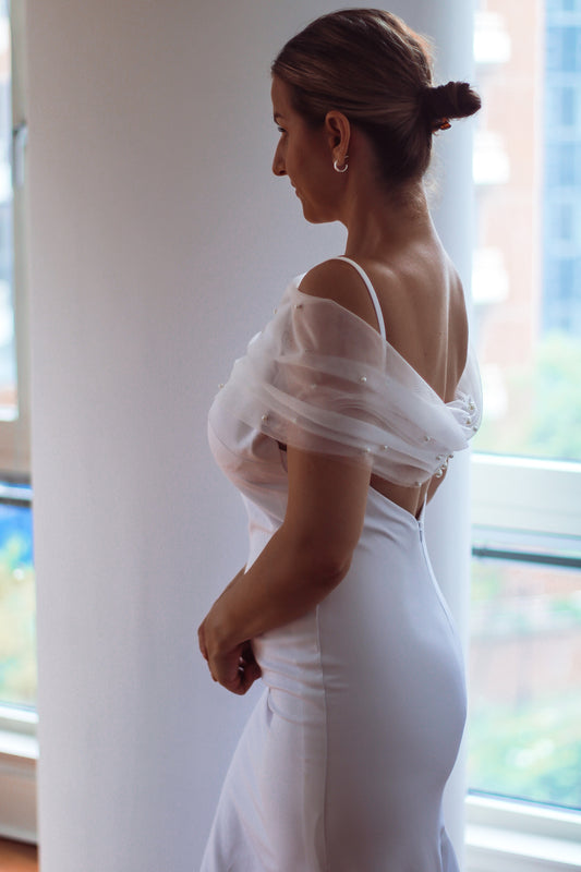 Off-the-shoulder pearl bridal shawl - Velo Bianco