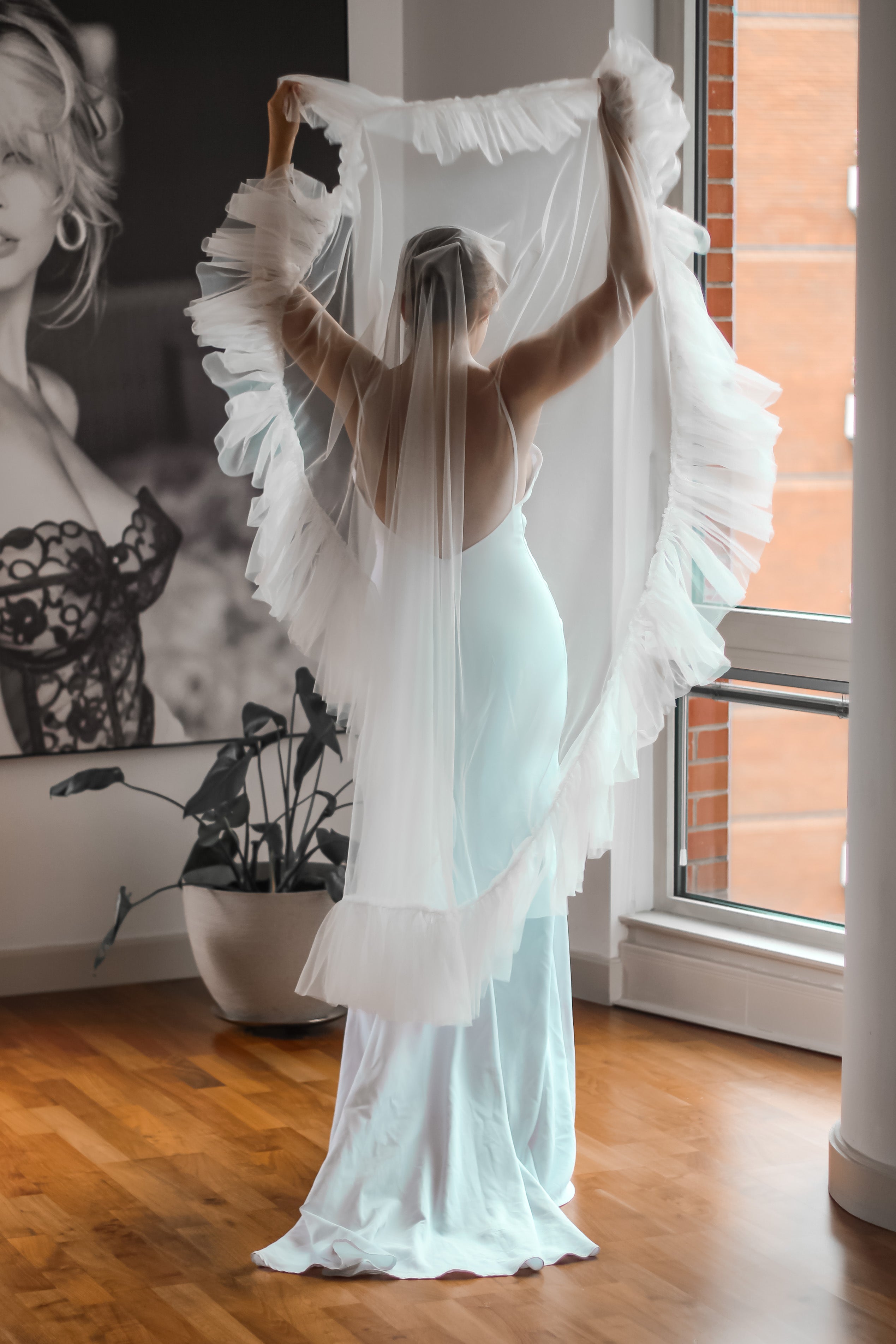 Waltz Ruffled Wedding Veil - Velo Bianco