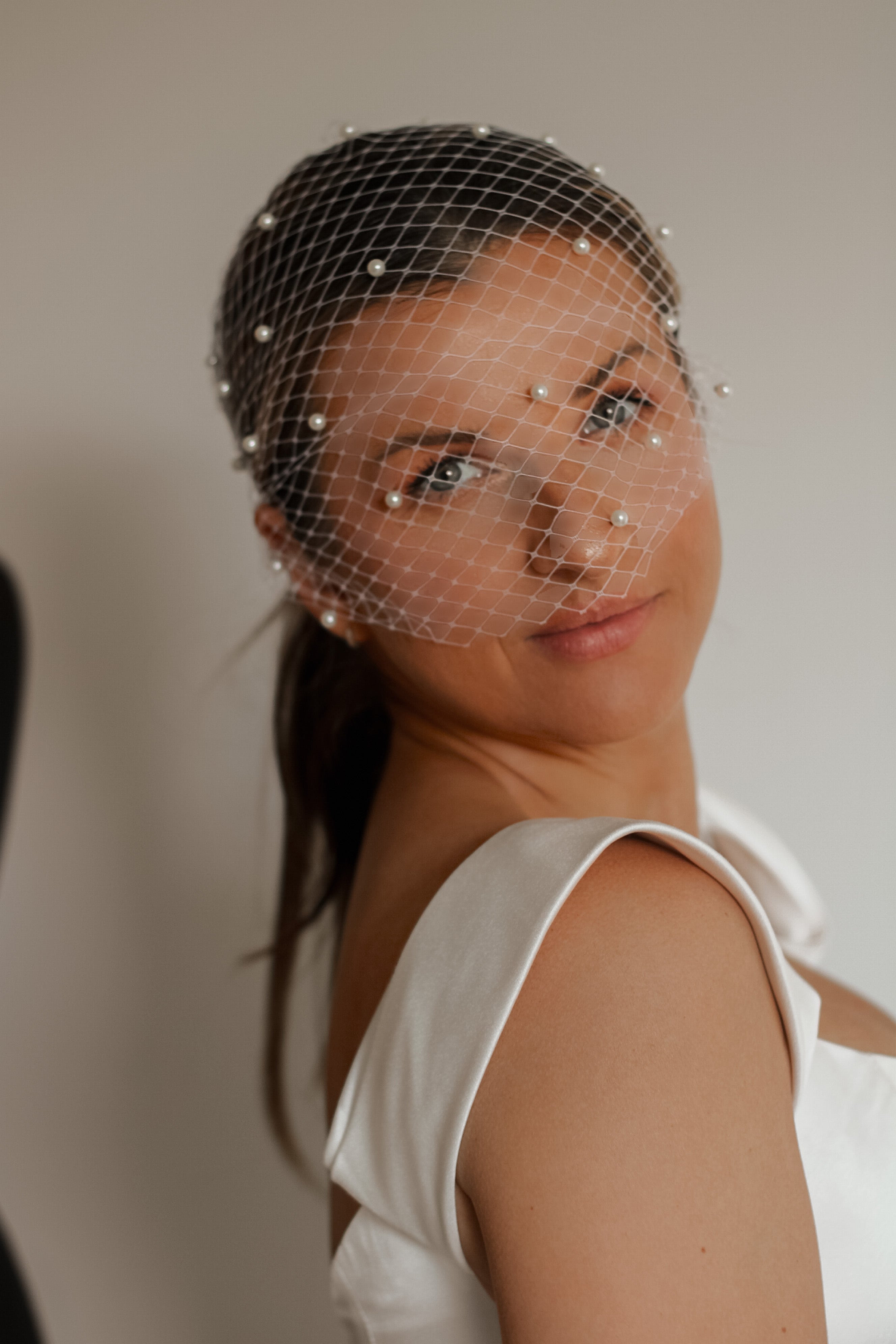 Pearl Birdcage Wedding Veil - Velo Bianco