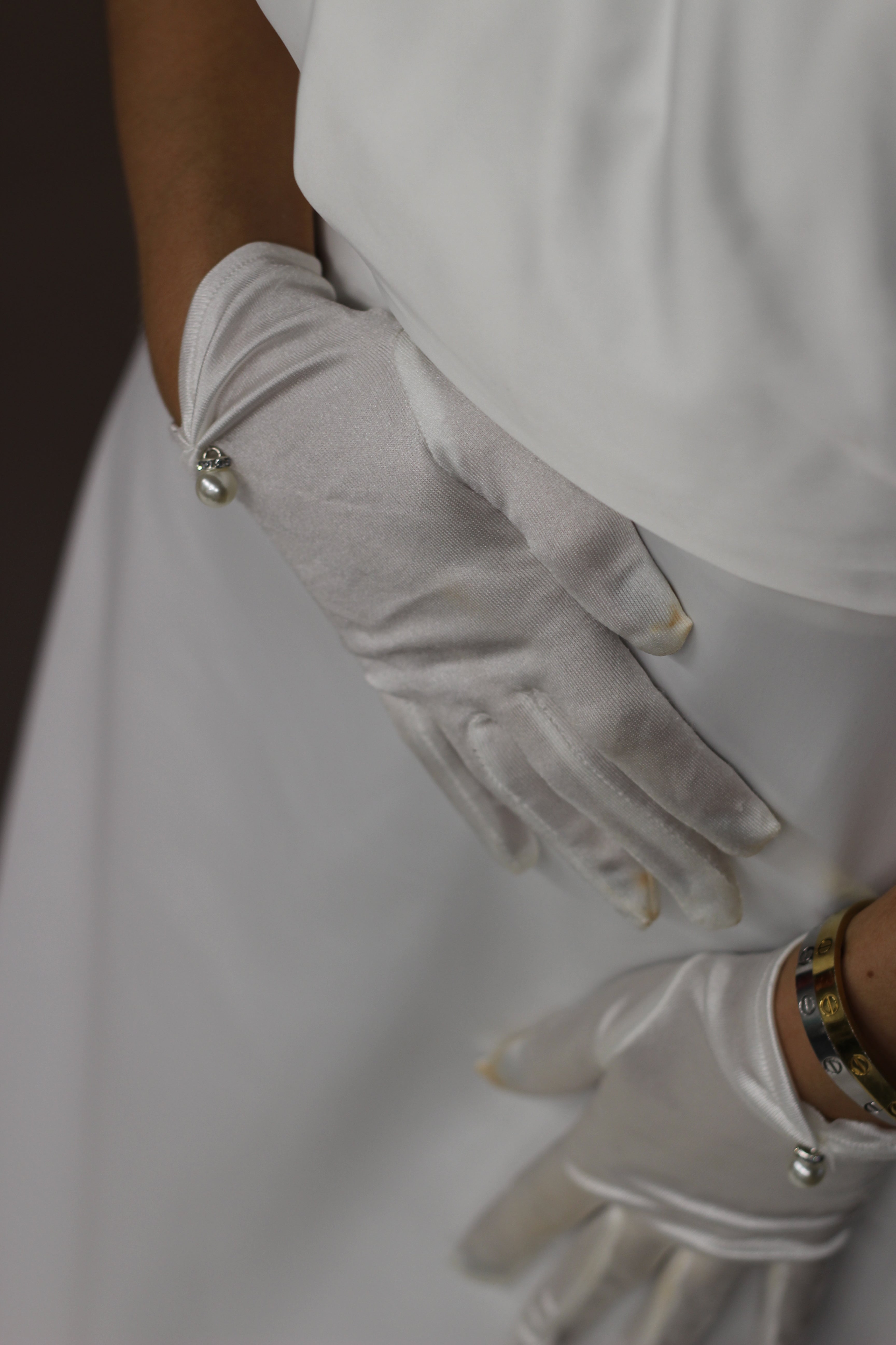 White Pearl Satin Bridal Gloves - Velo Bianco