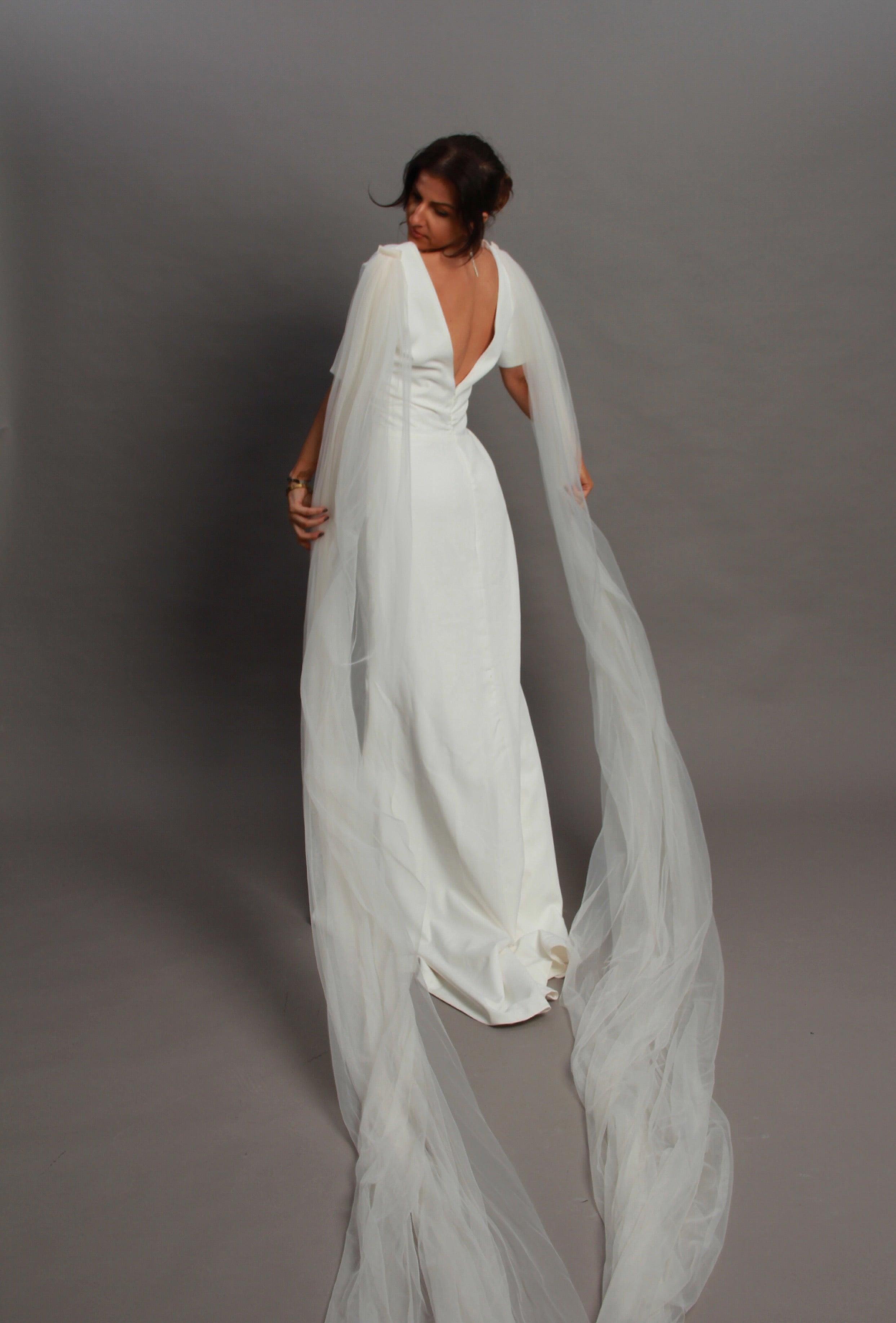 Elle Crepe Wedding Dress - Velo Bianco
