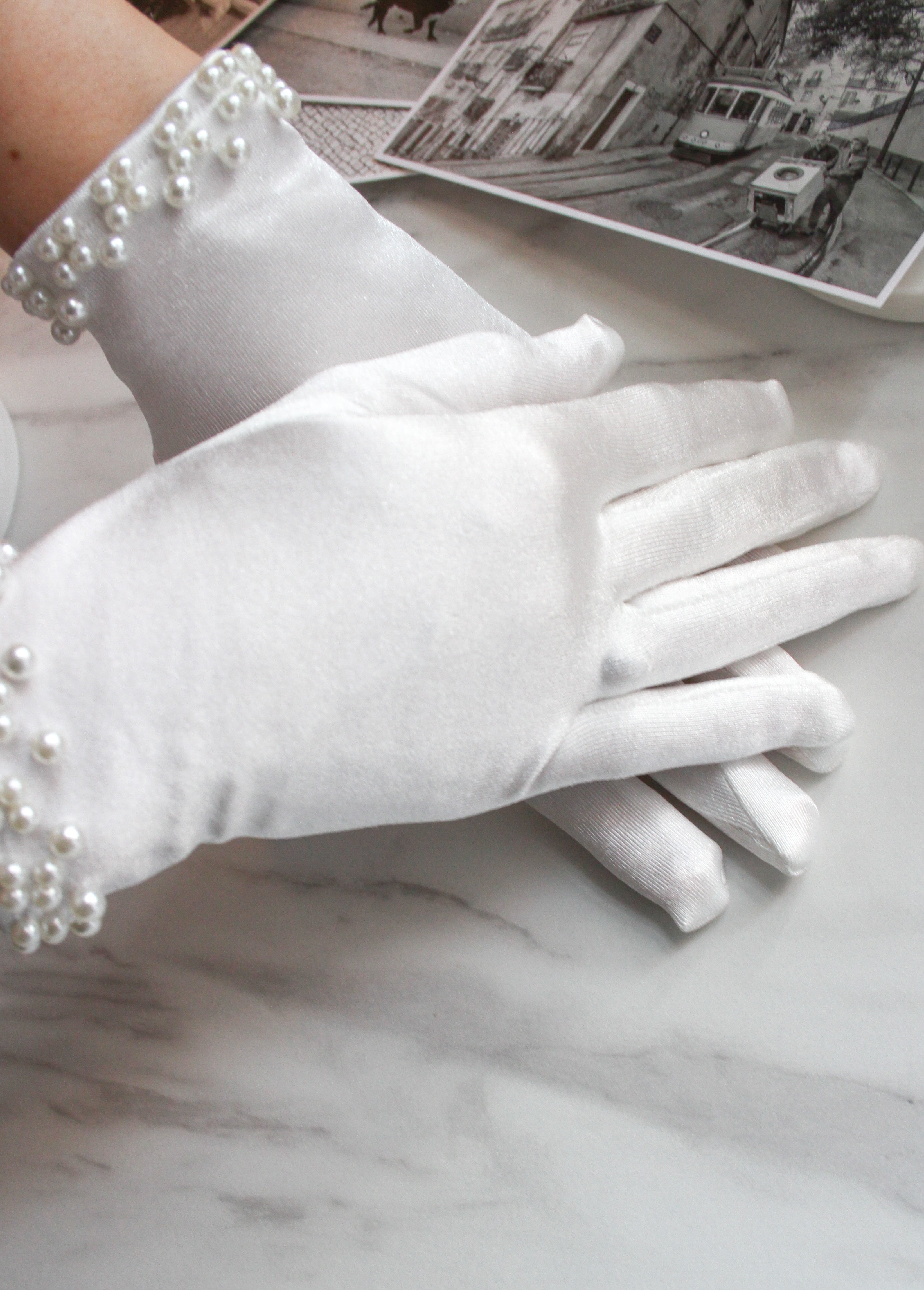 White Satin Bridal Gloves - Velo Bianco
