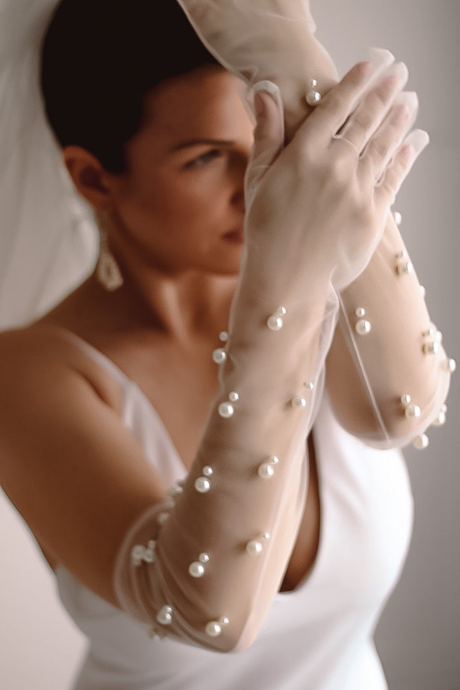 White Tulle Bridal Gloves - Velo Bianco