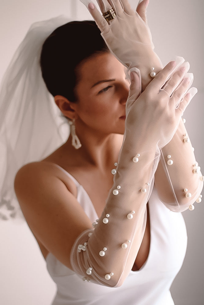 White Tulle Bridal Gloves - Velo Bianco
