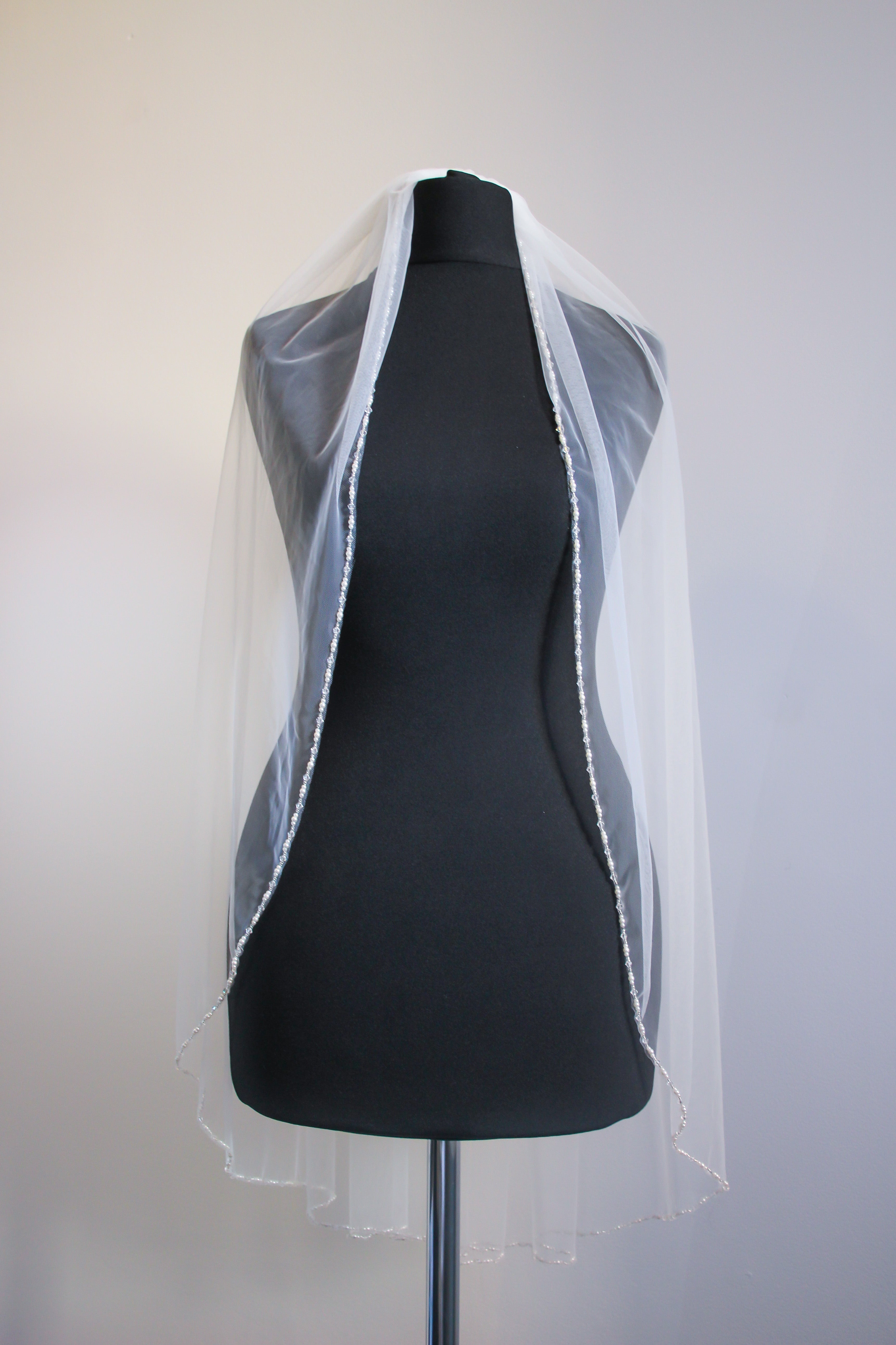 Luxury Fingertips Wedding Veil - Velo Bianco