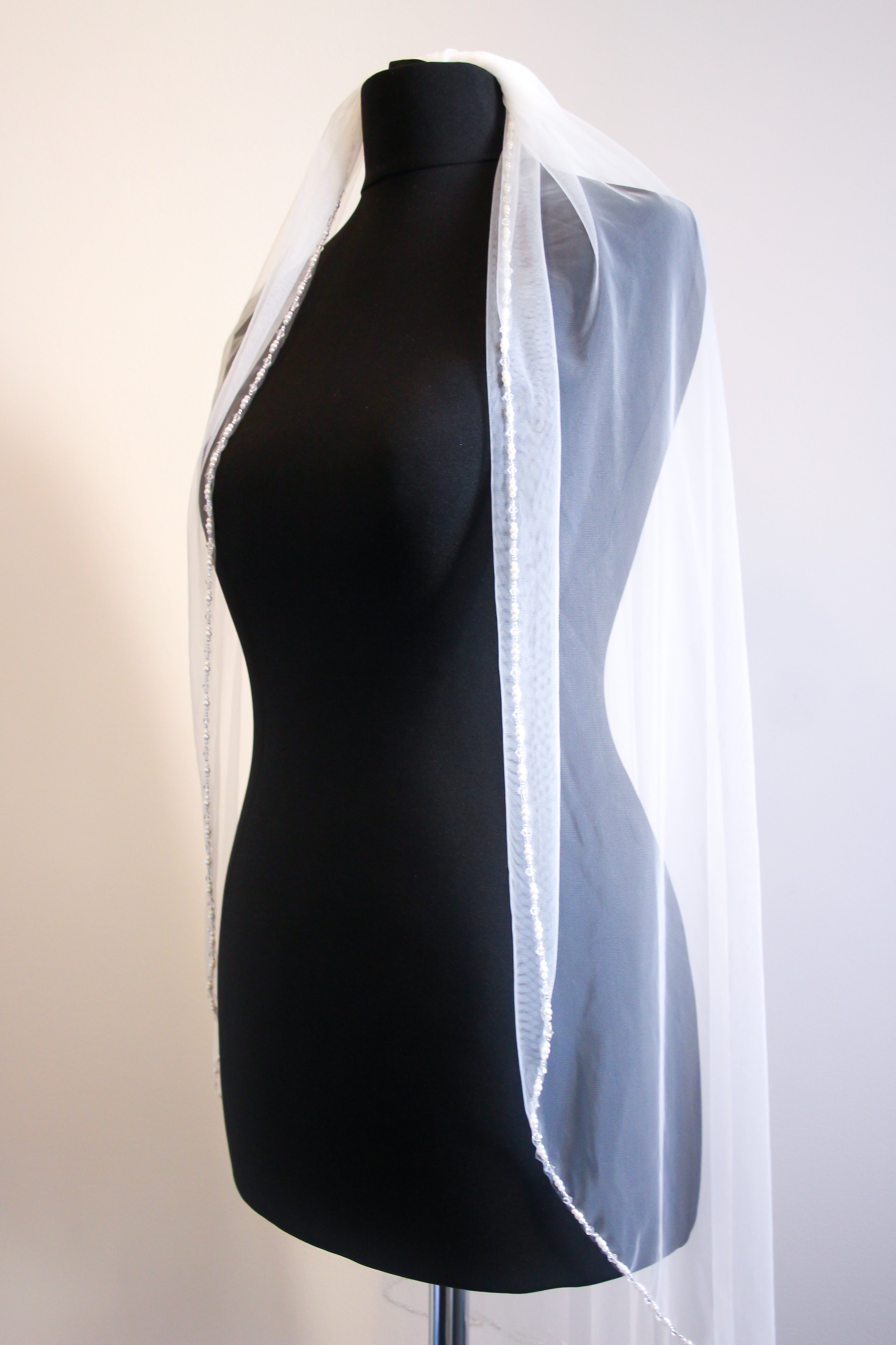Luxury Fingertips Wedding Veil - Velo Bianco