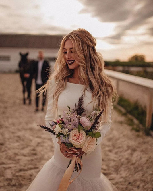 Intricate Details, Timeless Appeal: Long Sleeve Wedding Dresses - Velo Bianco