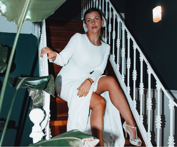 Tailor-Made Elegance: A Guide to Custom Wedding Dresses - Velo Bianco