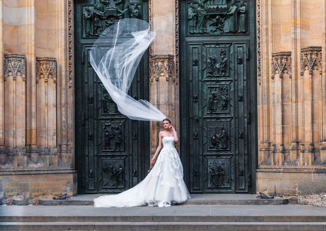 Find Your Perfect Fit: A Guide to Plus Size Wedding Dresses - Velo Bianco