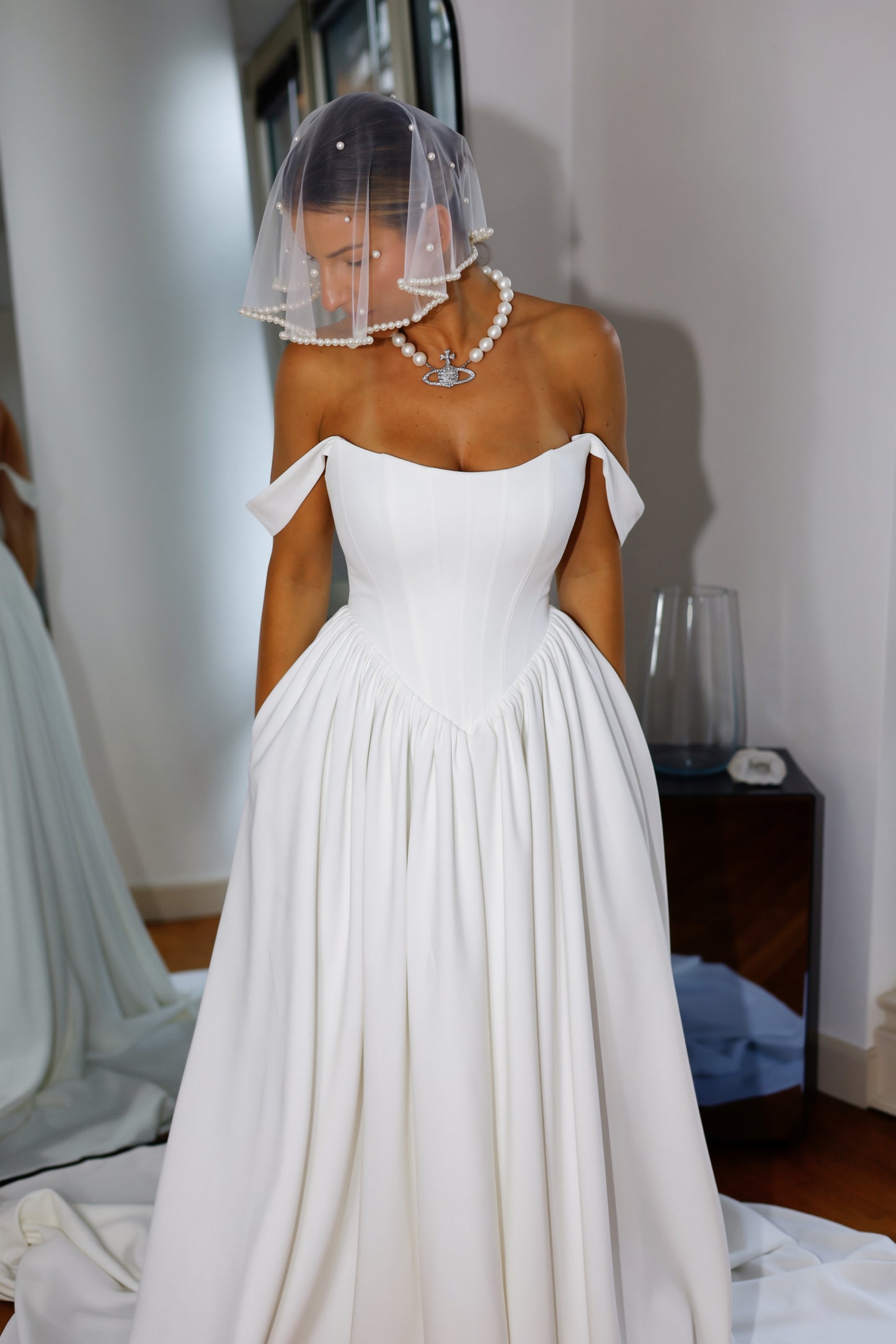 Pearl Drop Short Wedding Veil