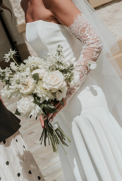 Chantilly Lace Scallop Bridal Sleeves