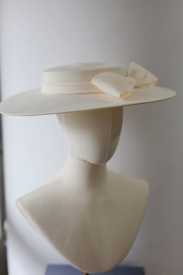 Elegant Wide Brim Bridal Hat with Bow