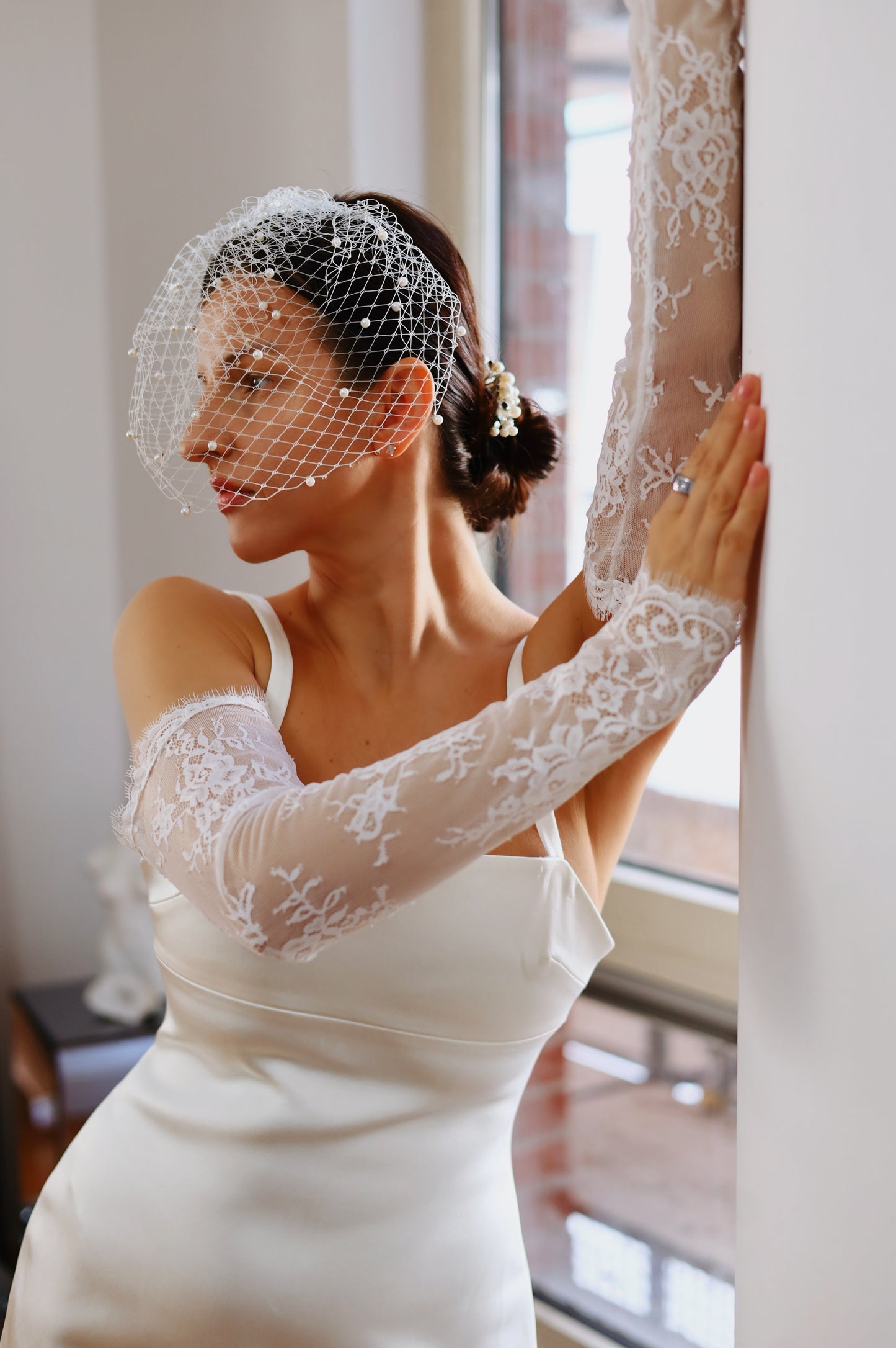 Lace Scallop Edge Bridal Sleeves
