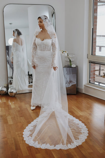Chantilly Lace Cathedral Wedding Veil