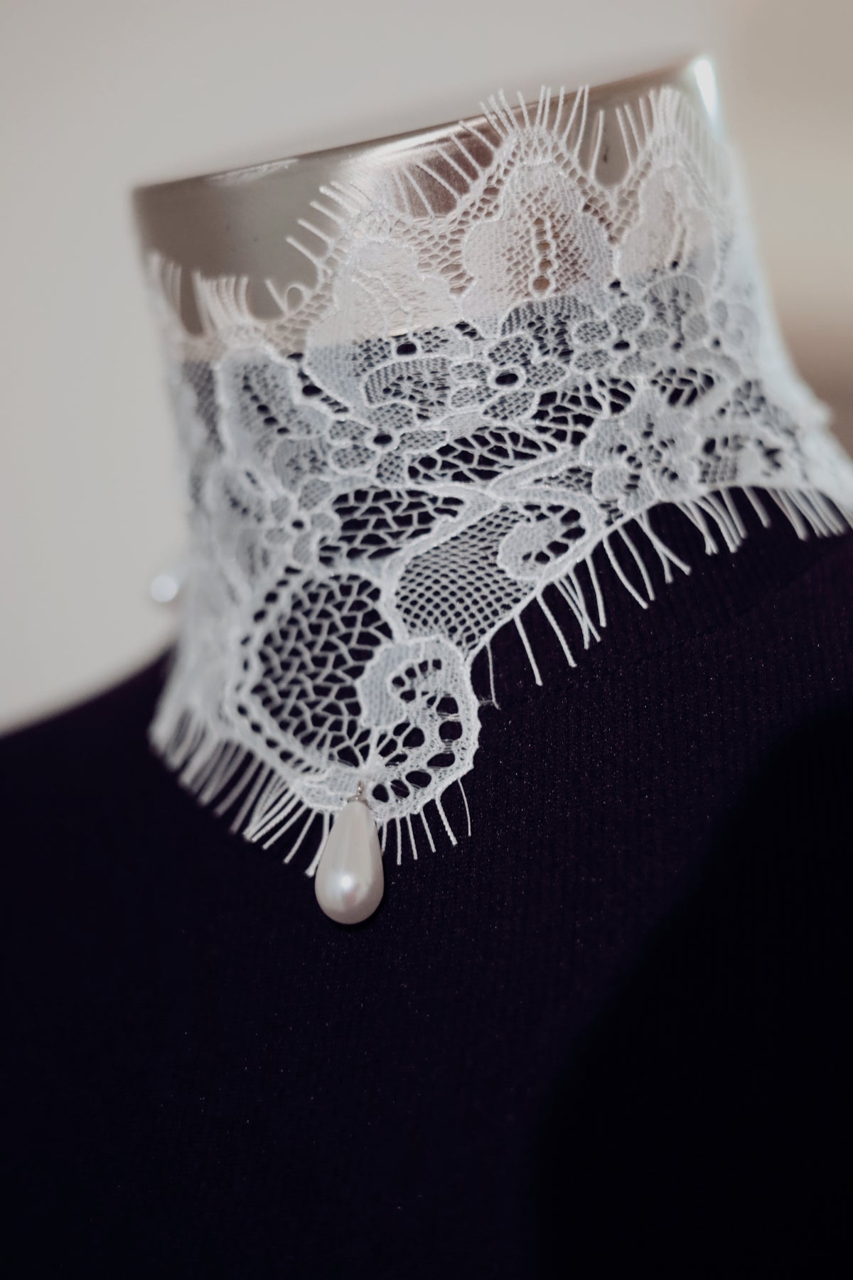 Vintage Inspired Lace Bridal Choker with Drop Pearls