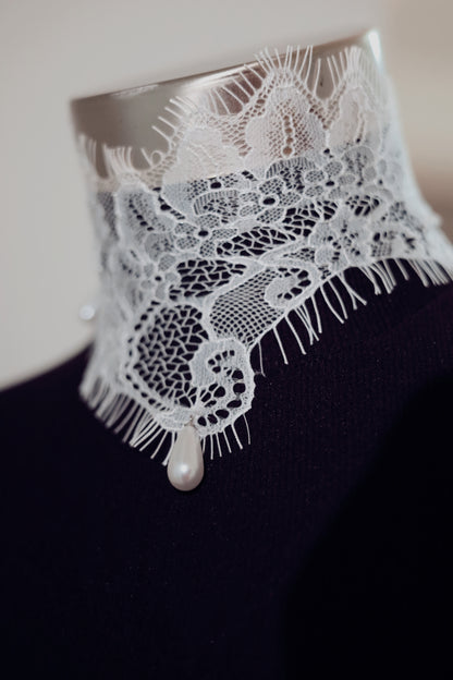 Vintage Inspired Lace Bridal Choker with Drop Pearls