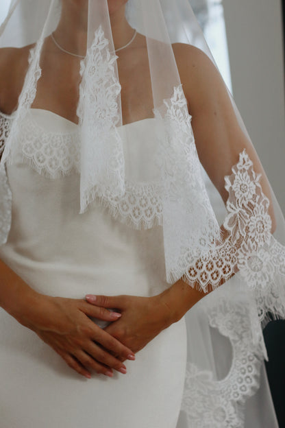 Chantilly Lace Drop Wedding Veil