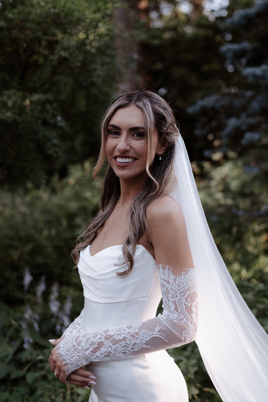 Chantilly Lace Scallop Bridal Sleeves