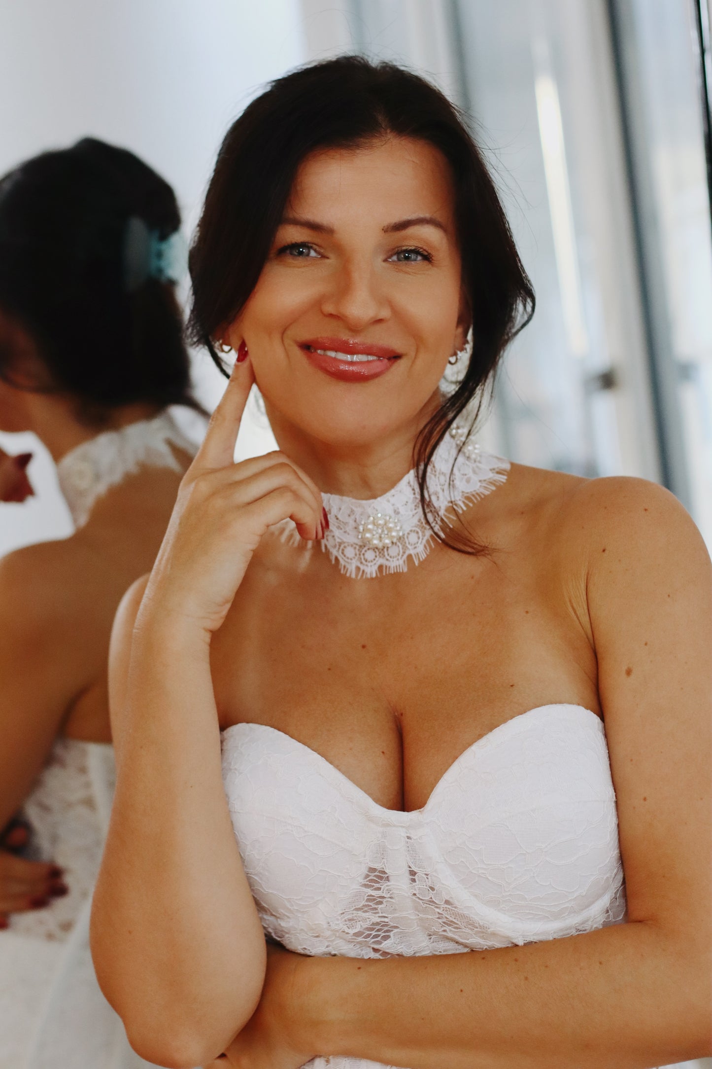 Lace and Pearl Bridal Choker
