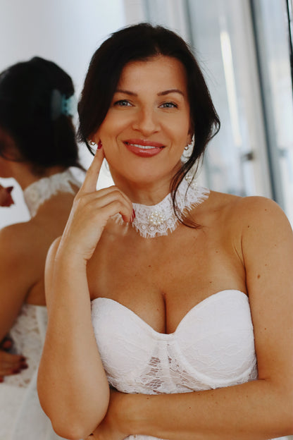 Lace and Pearl Bridal Choker